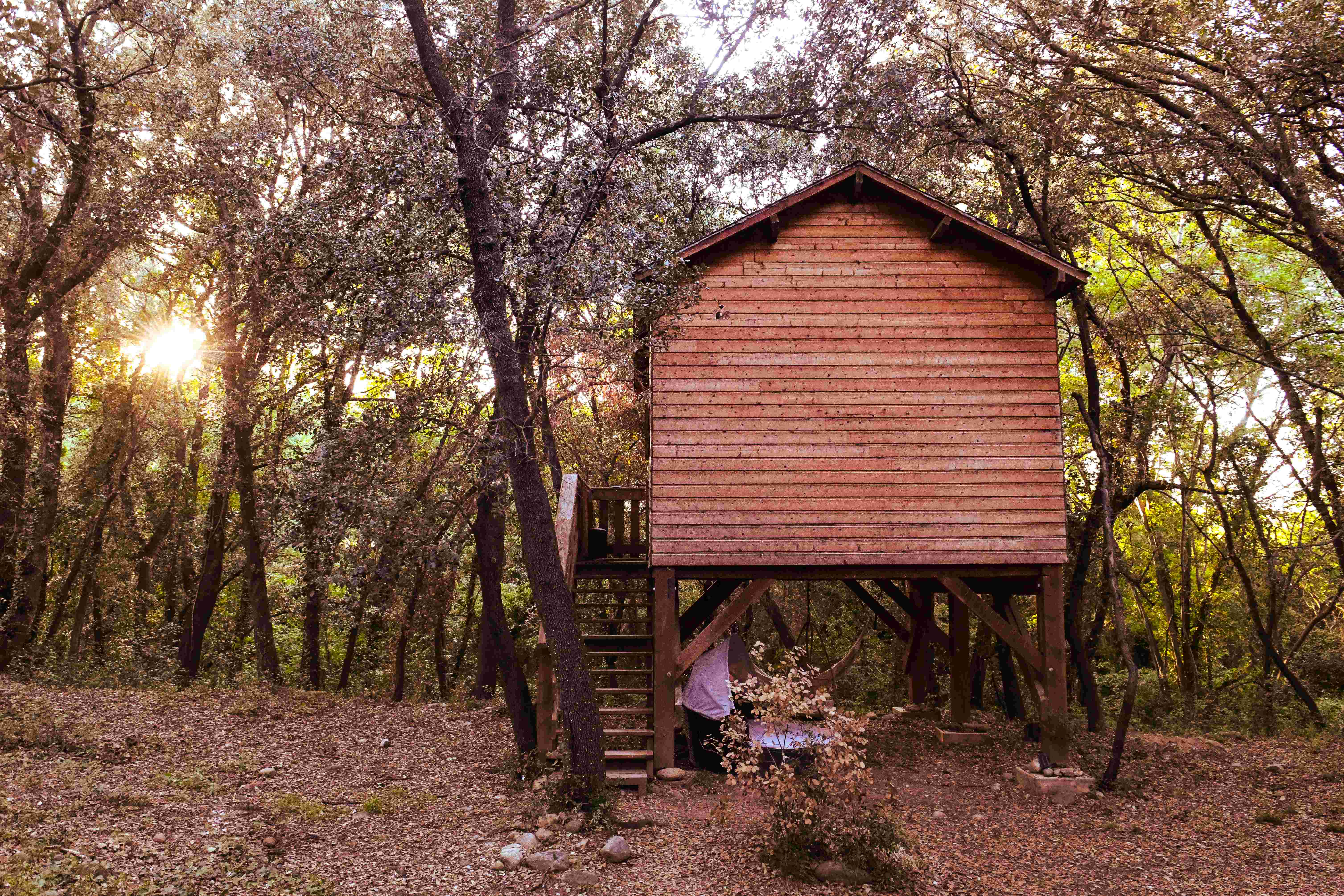 La Cabane Pascale : une échappée belle sur pilotis à Maureillas-Las-Illas — vue intérieure
