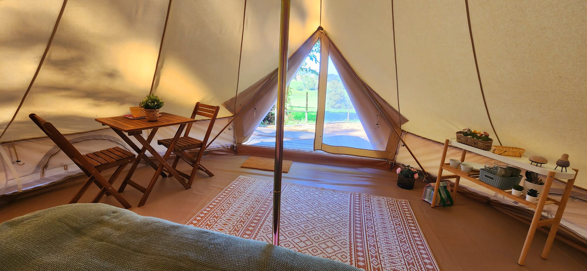 Photo 3/3 — Tente « Tente de Monein : une expérience immersive en pleine nature » à Ousse Pyrénées-Atlantiques