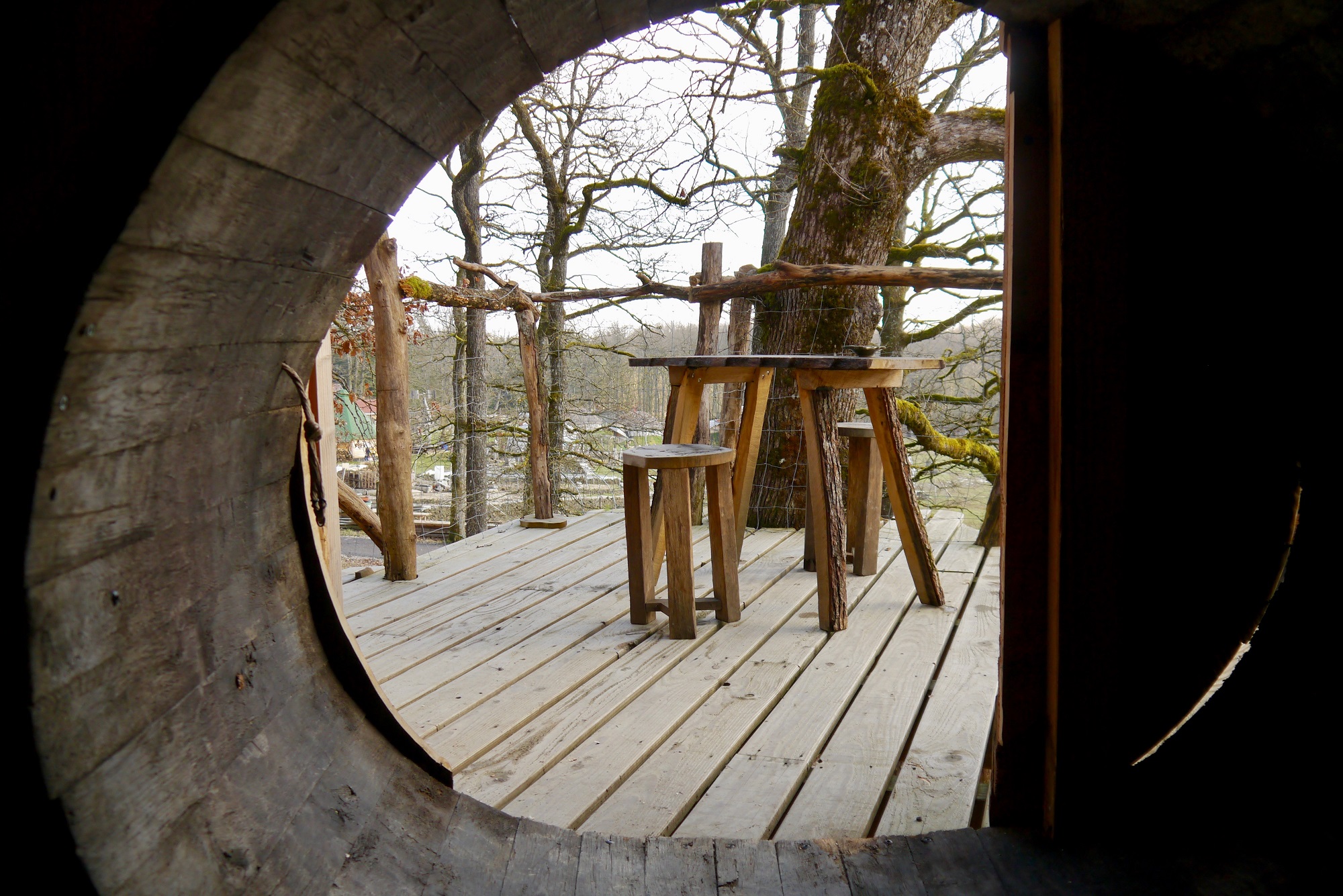 Haona Nui : une cabane dans les arbres en Lorraine à Vittel — espace de vie
