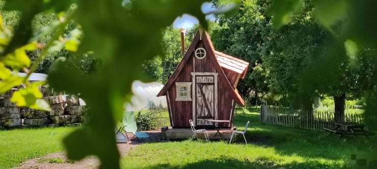 Cabane féerique — Nuit perchée à 4m en Côtes-d'Armor à Saint-Brieuc — vue intérieure