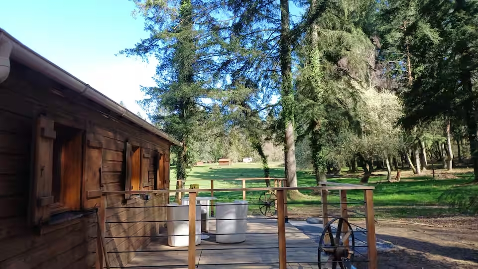 Roulotte des Hêtres — Séjour cosy avec spa à Saint-Pardoux en Haute-Vienne