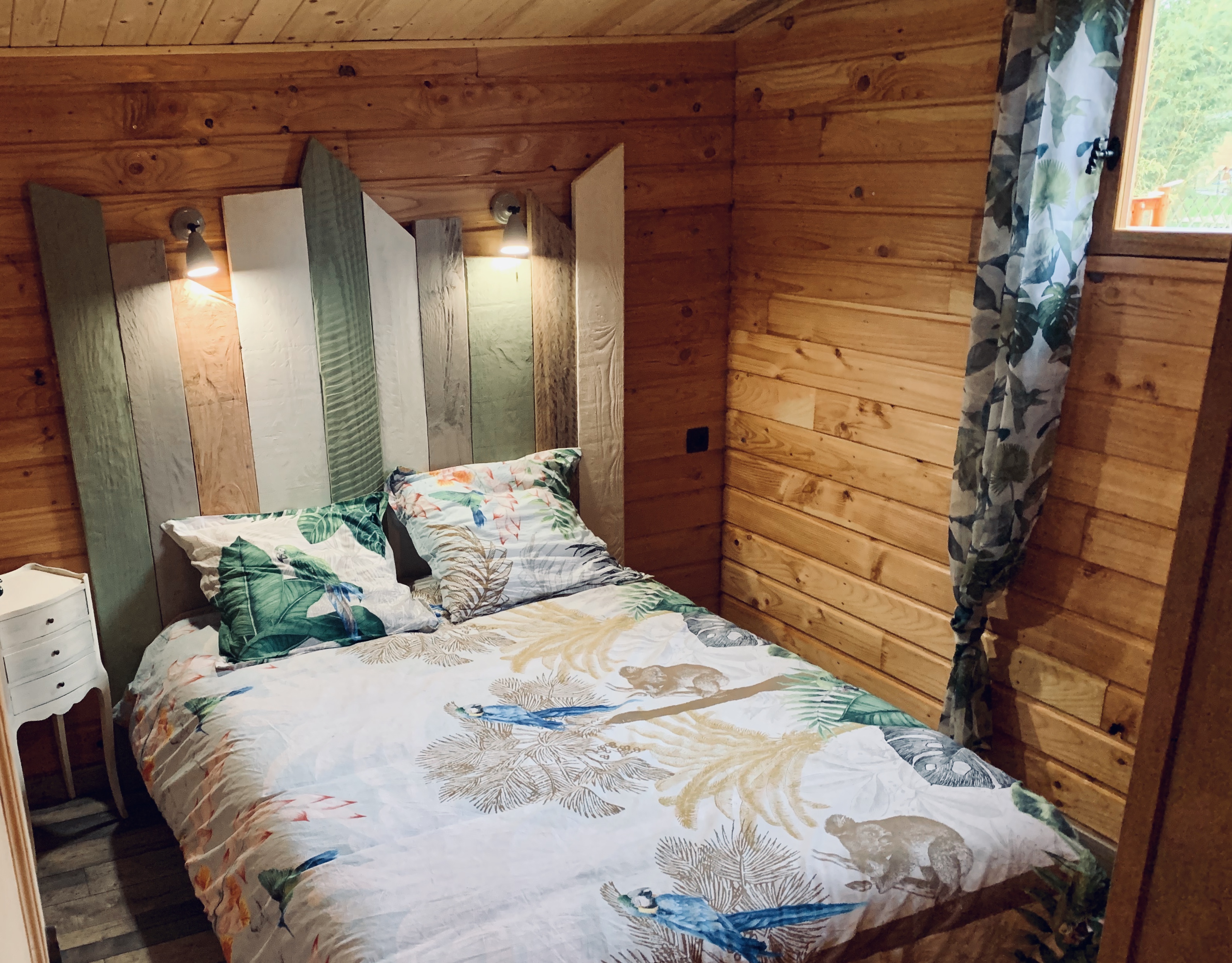 Chalet Charme et Spa — Séjour romantique en Eure à Jouy-sur-Eure — salle de bain