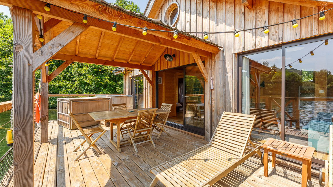 Cabane sur l'eau avec bain nordique — Escapade insolite à Somme à Beauchamps — salle de bain