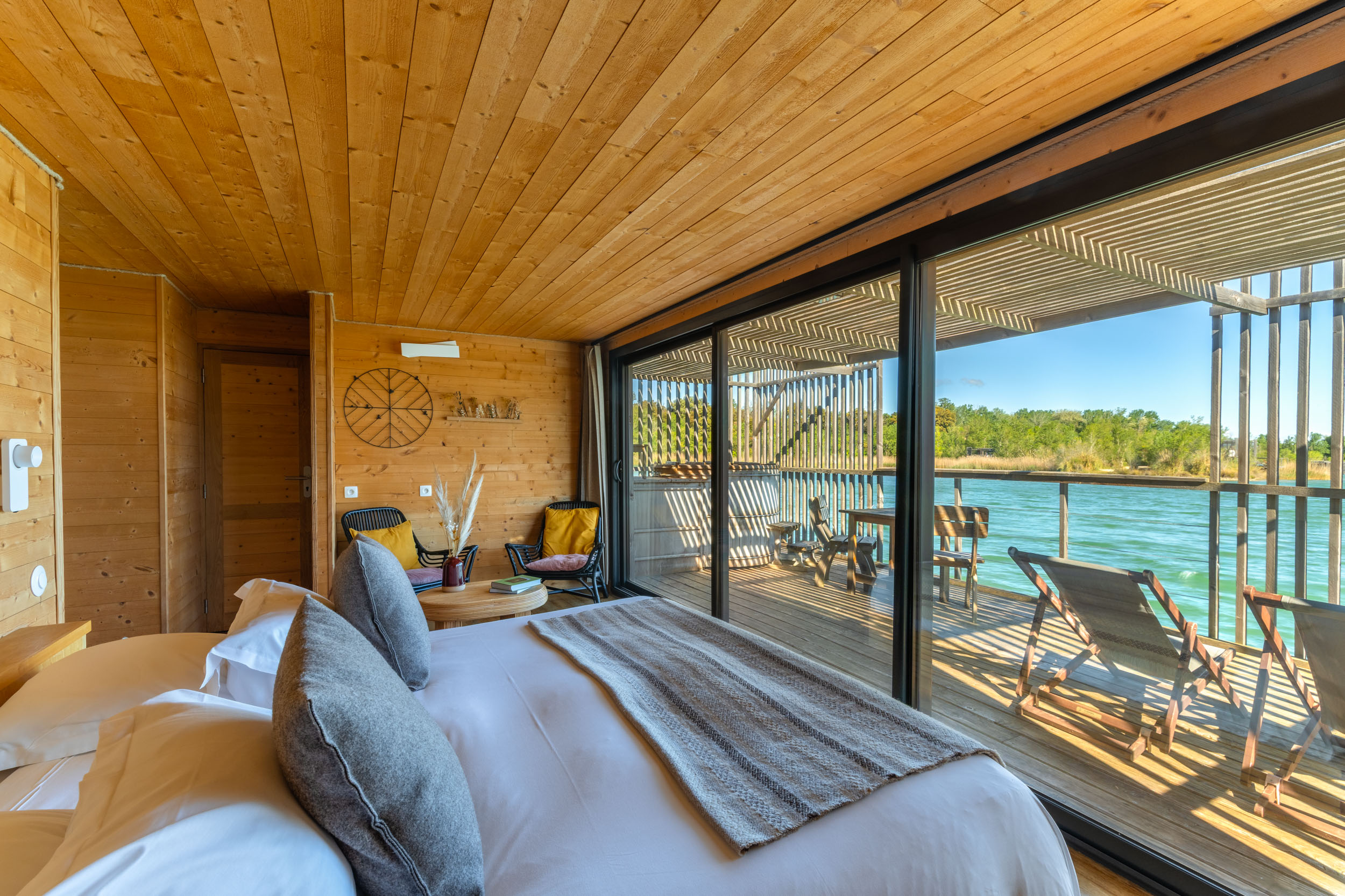 Cabane Spa Inspiration : une évasion sur pilotis en Provence à Sorgues — vue intérieure