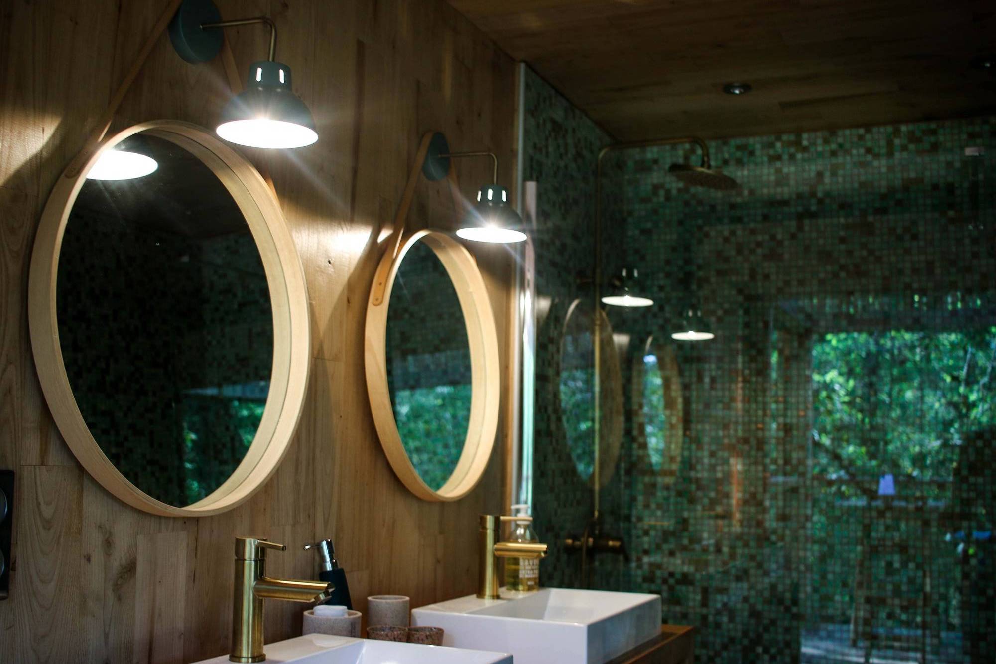 Lodge Essentielle & Spa : Évasion dans les Arbres à Esvres-Sur-Indre — détail architectural