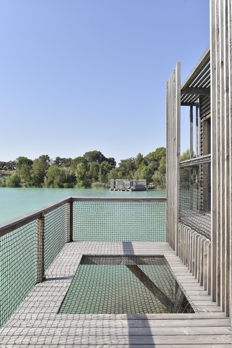 Cabane Spa Provençale : une expérience unique en hauteur à Sorgues — détail architectural