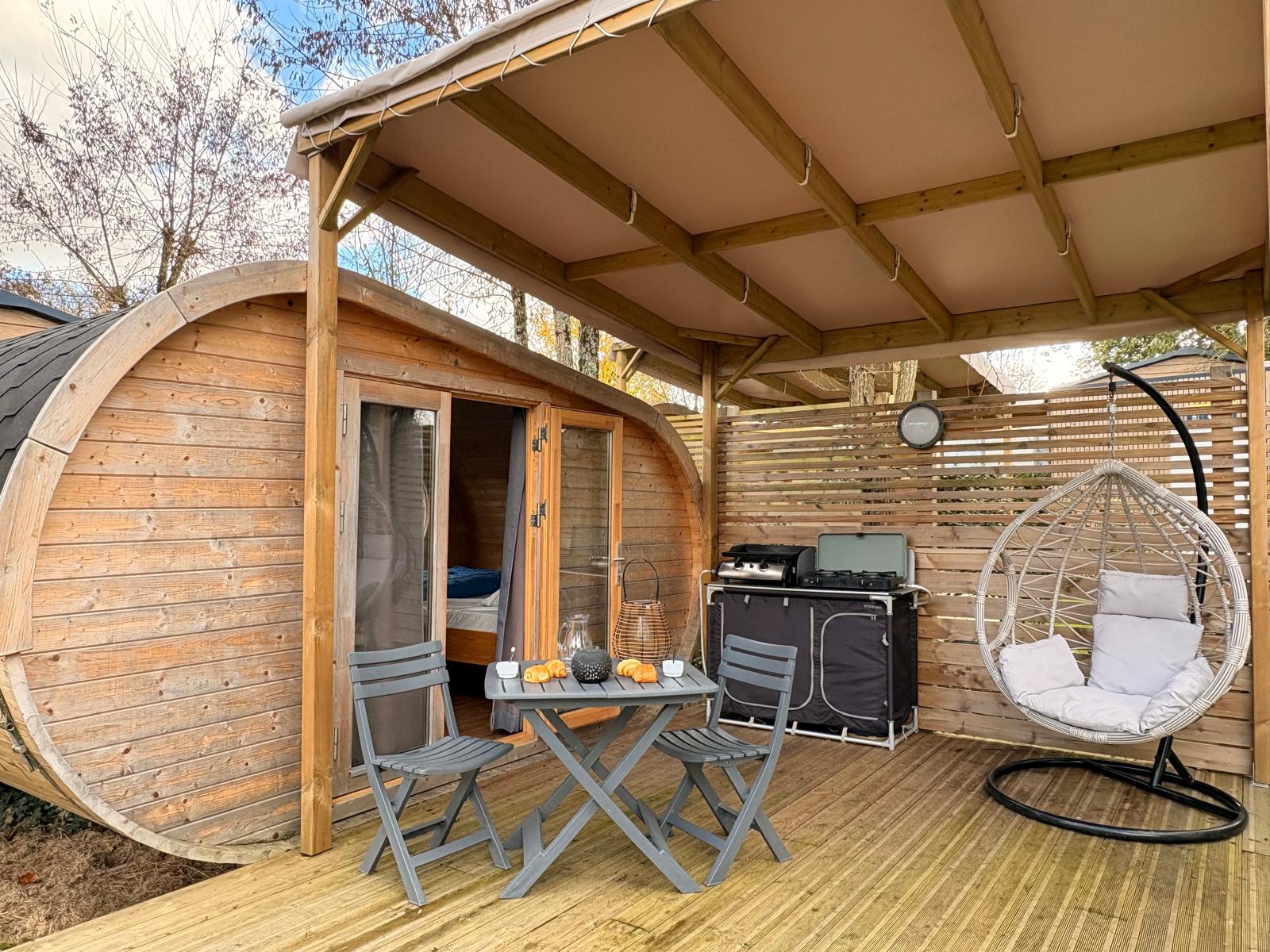 Une cabane de hobbit pour une escapade enchantée à Talmont Saint Hilaire — chambre