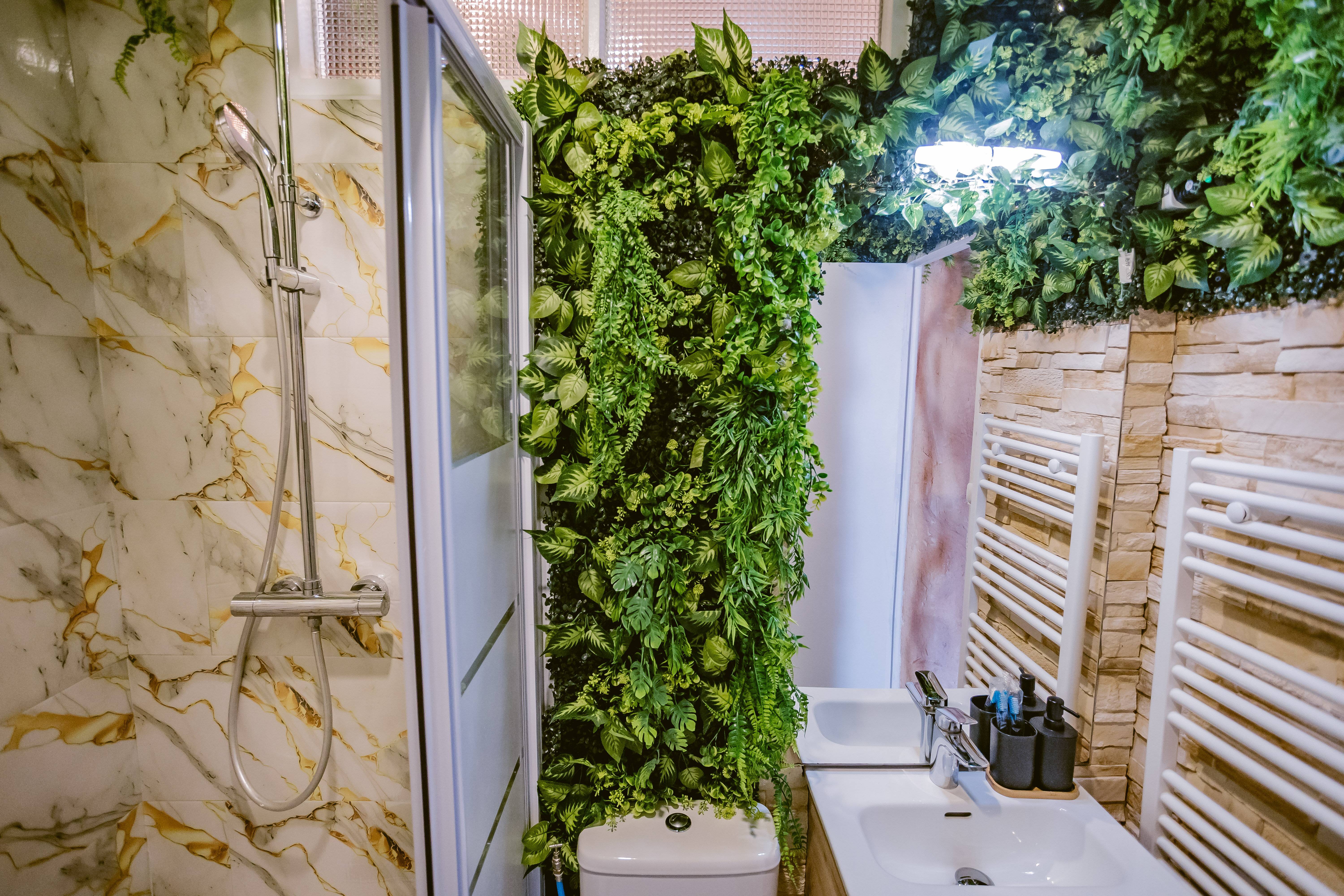 La Jungle Room & Spa — Chambre à thème tropicale en Dordogne à Coursac — détail architectural