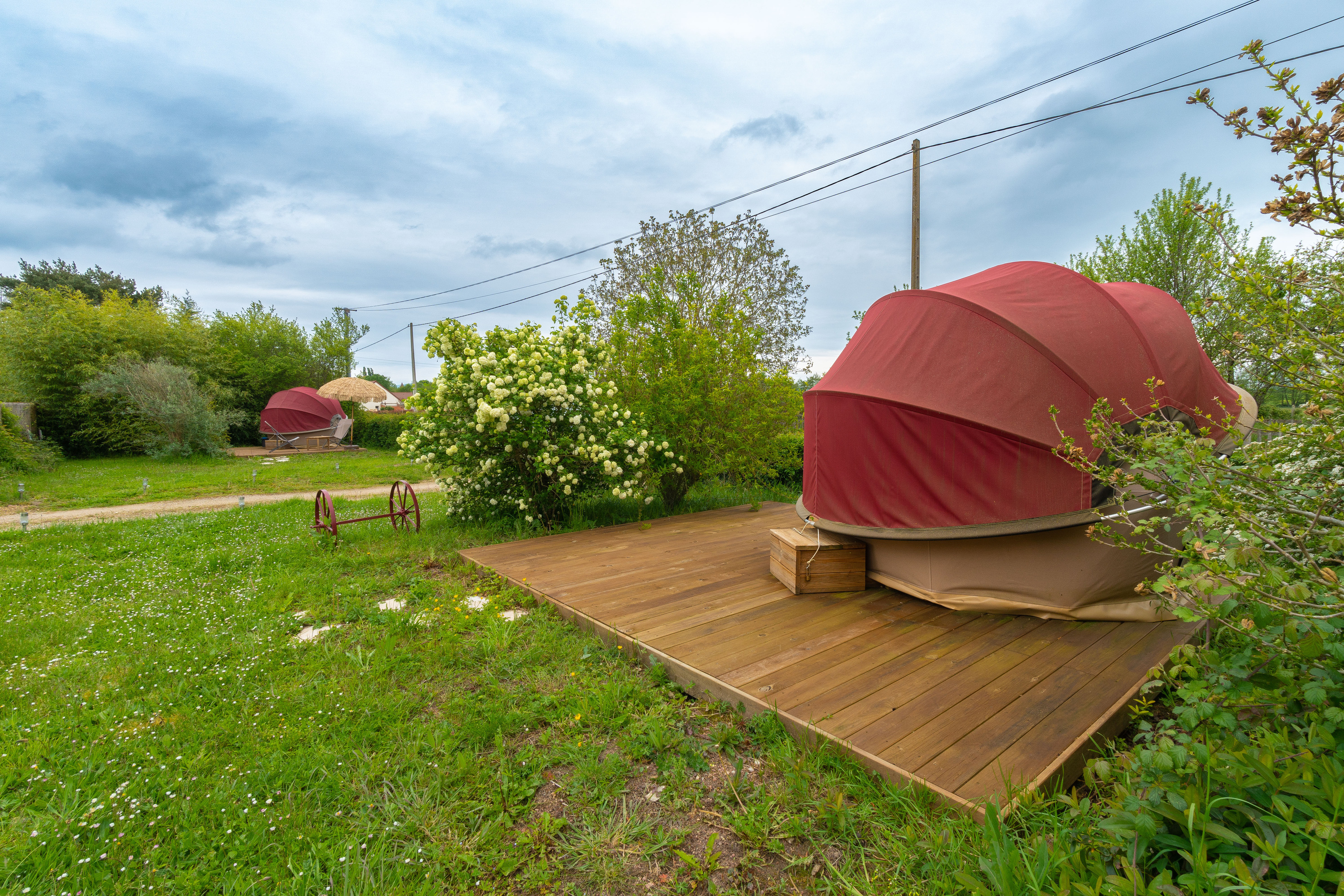 Un cocon étoilé en Bourgogne pour une escapade romantique à Messey-Sur-Grosne — vue depuis la terrasse