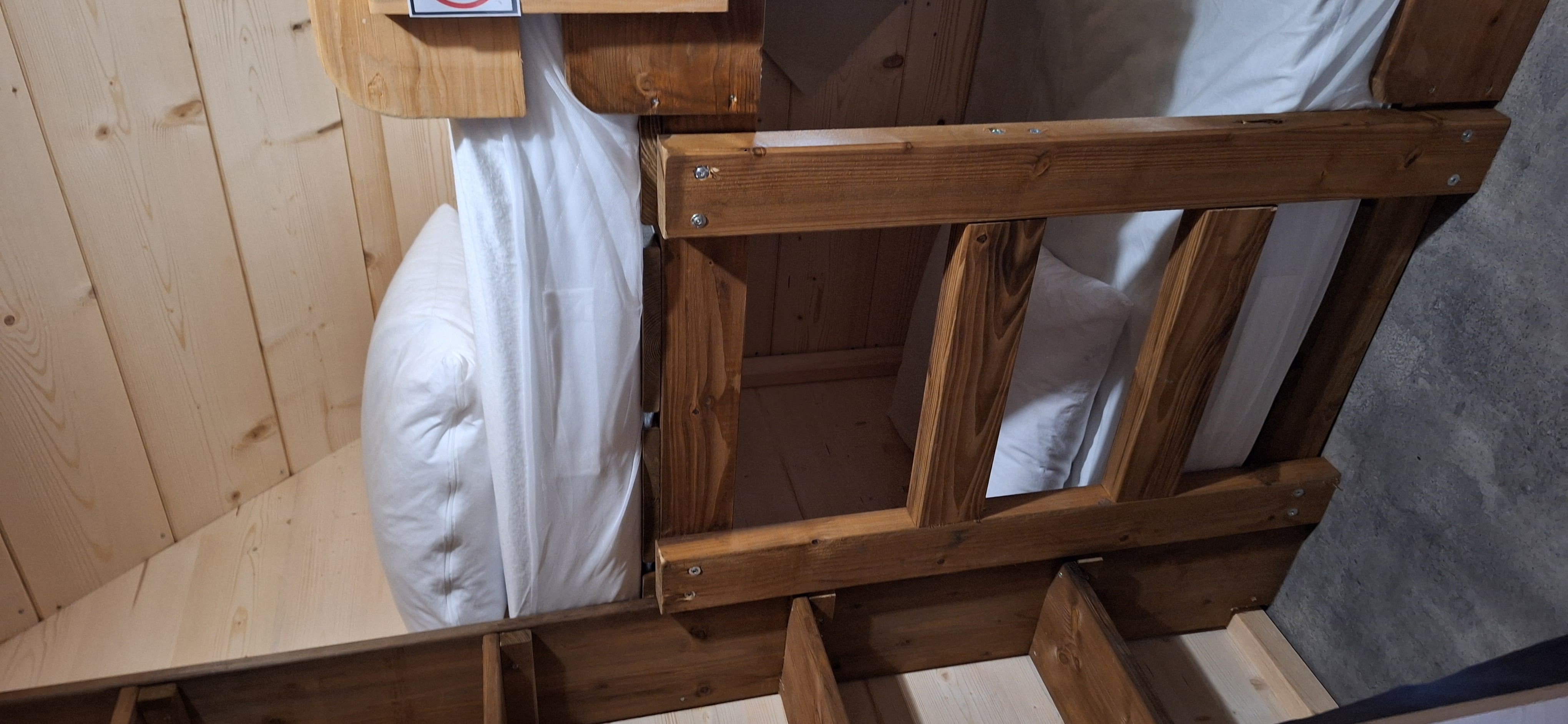 Cabane Family Violette — Séjour avec spa à Loir-et-Cher à Marolles — salle de bain