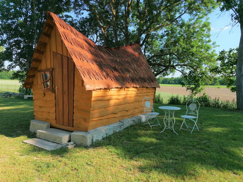 Petite Cabane de la Gare — Séjour romantique avec spa à Lurey (Marne)