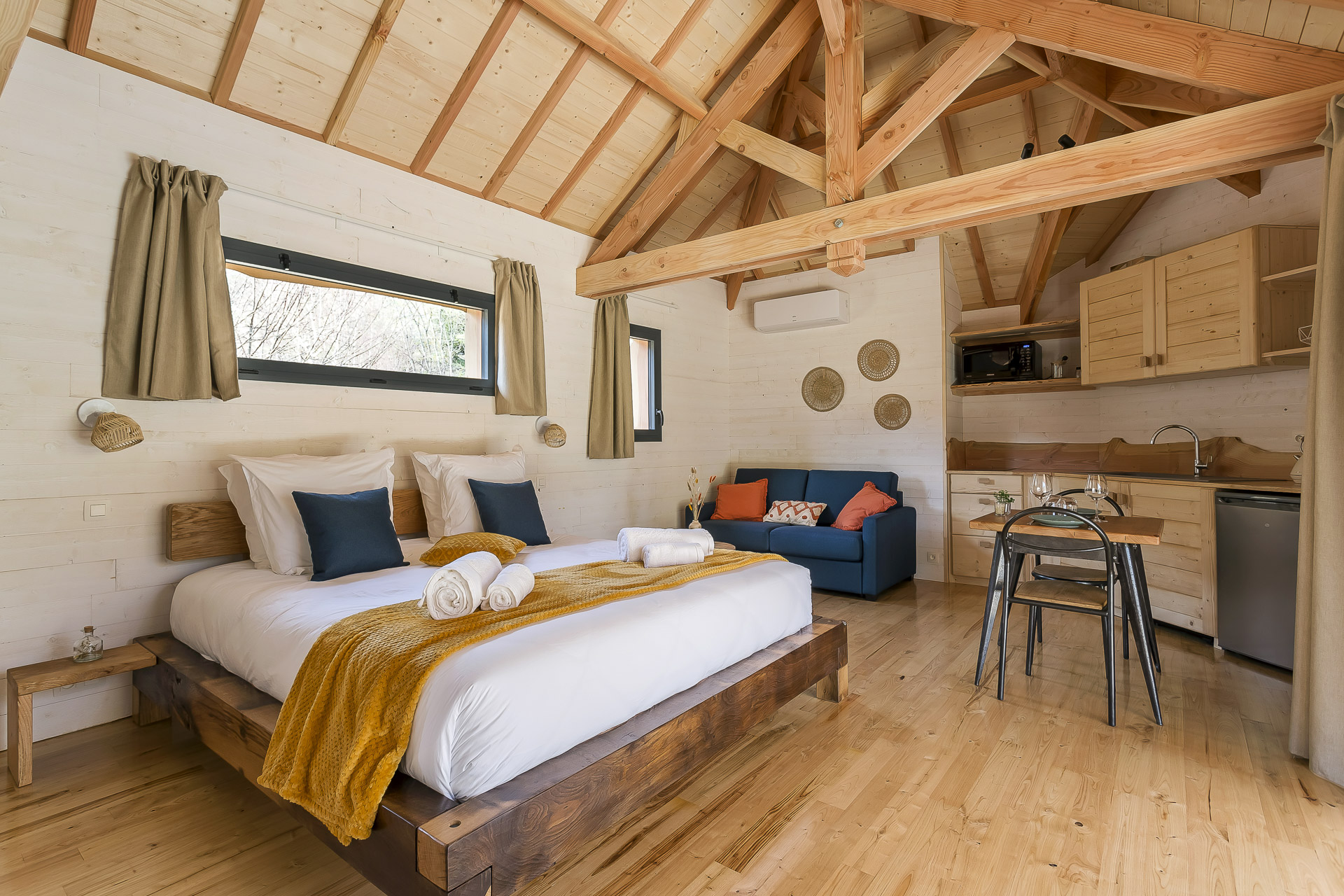 Cabane Verveine & SPA : une expérience suspendue en Rhône-Alpes à Satillieu — détail architectural
