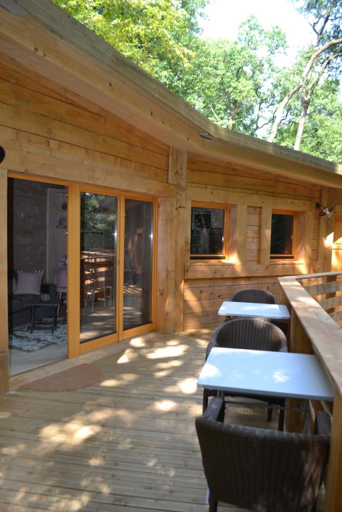 Lodge Cocoon : une expérience immersive en pleine nature à Magné — espace de vie