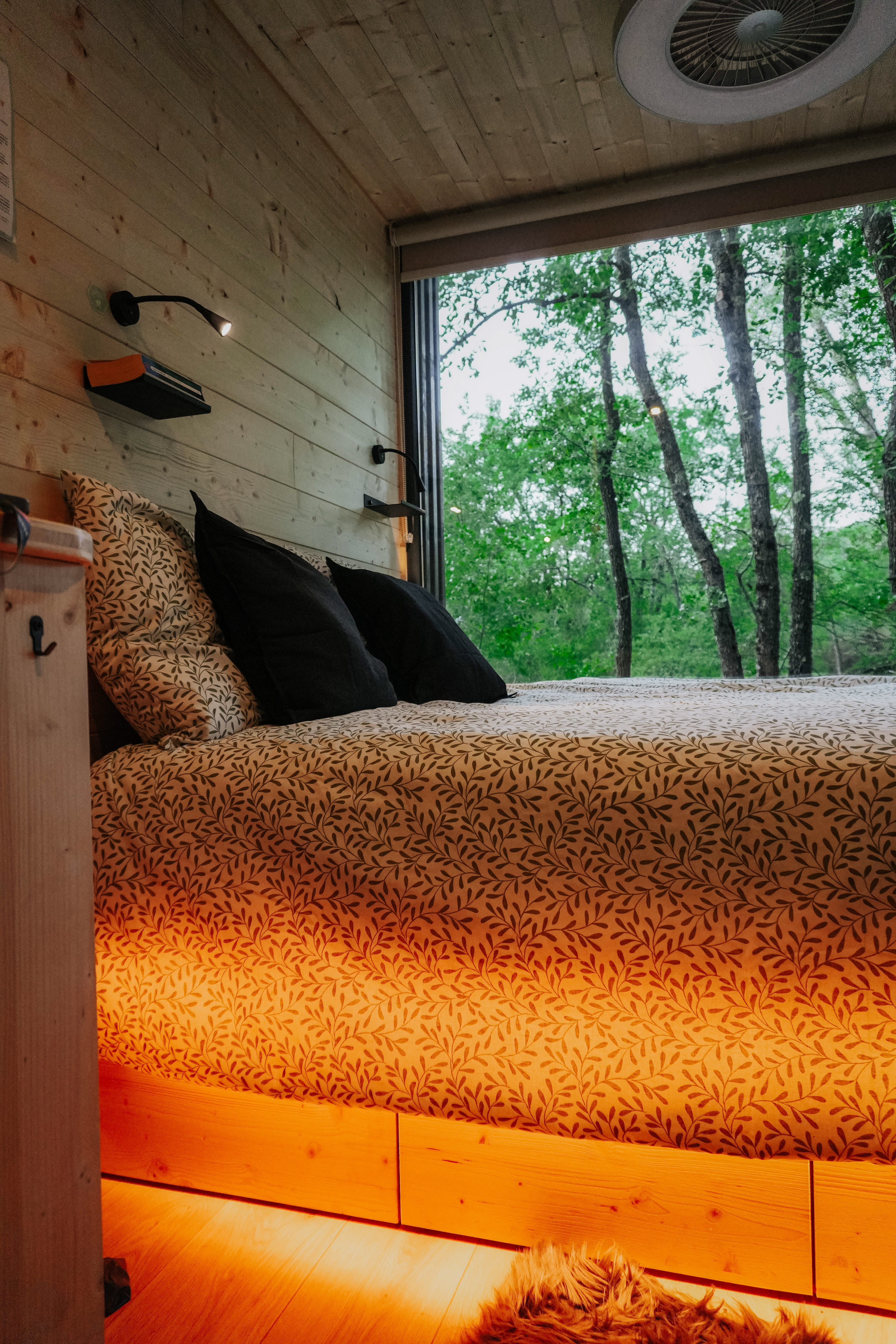 Homnest - Infusion Provençale — Tiny House avec spa à Vaucluse à Vaucluse — vue depuis la terrasse