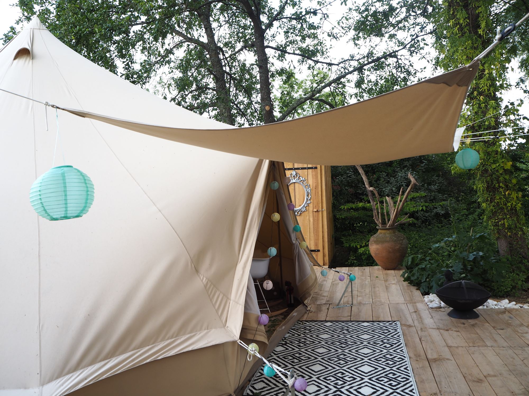 Tente Sibley le Rêve & Spa : une expérience unique en Aquitaine à Berson — cuisine