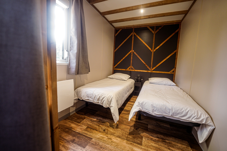 Chalet du Puy Charrier — Chalet avec spa à Puy du Fou à Les Épesses — détail architectural