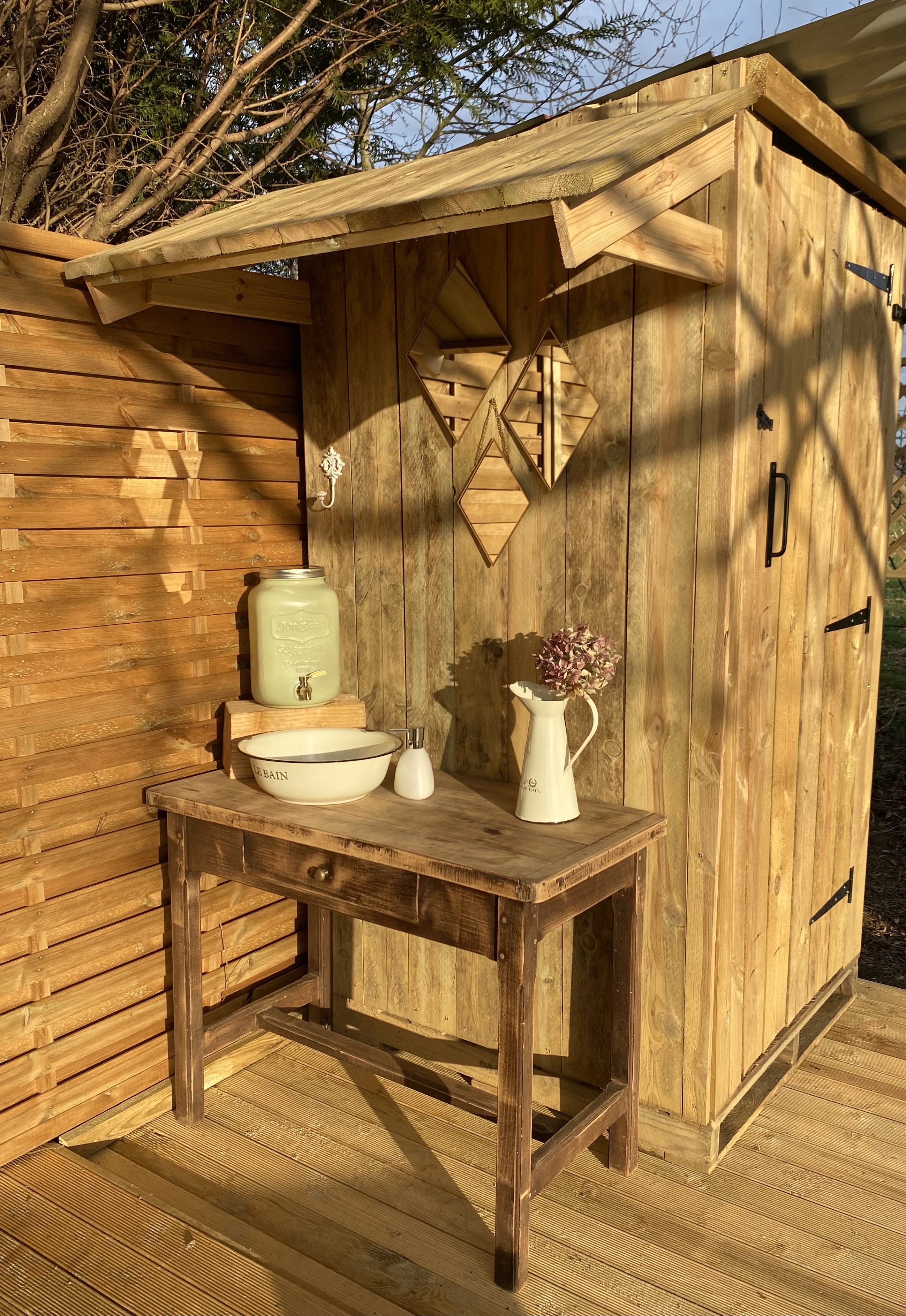 Le Tonneau & SPA — Nuit romantique avec bain nordique à Hautes-Pyrénées à Gardères — chambre
