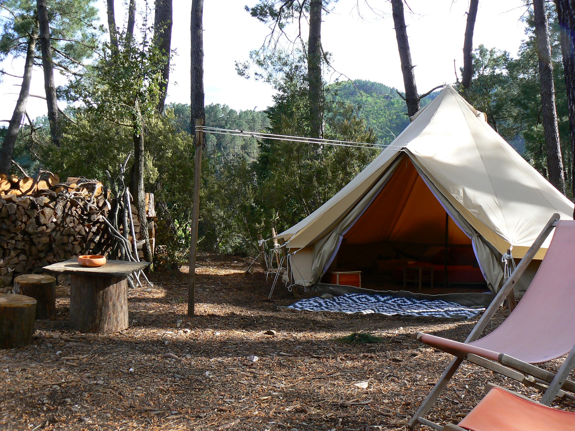 Tente Mouss : une escapade insolite en pleine nature à Chambon — espace de vie