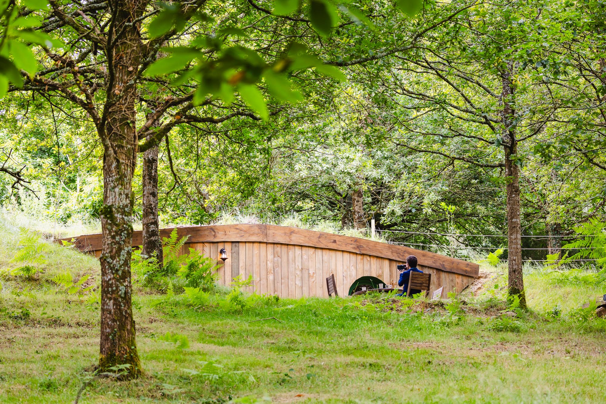 La cabane de Léna : une maison de hobbit en Bretagne à Plumeliau — environnement naturel
