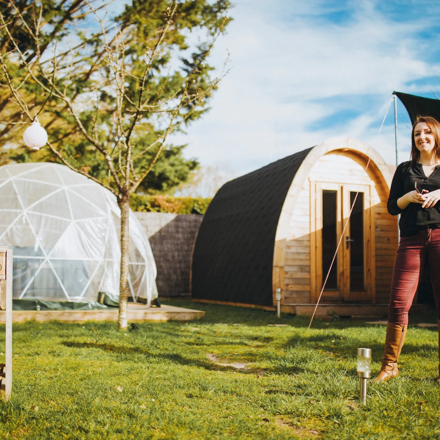 Évasion sensorielle dans un pod avec spa au cœur de la Sologne à Pruniers-En-Sologne — espace de vie