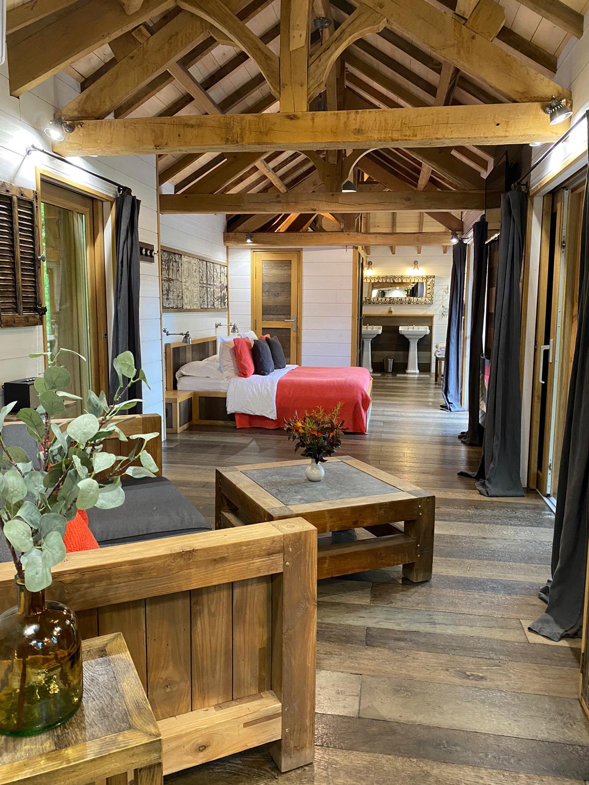 Cabane Château Puybeton & Spa : une expérience unique en Aquitaine à Beaumontois En Perigord — chambre