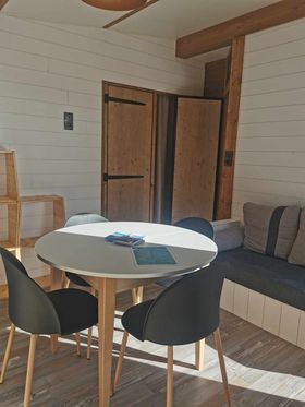 Cottage Premium : une cabane sur pilotis en Haute-Normandie à Quiberville — détail architectural