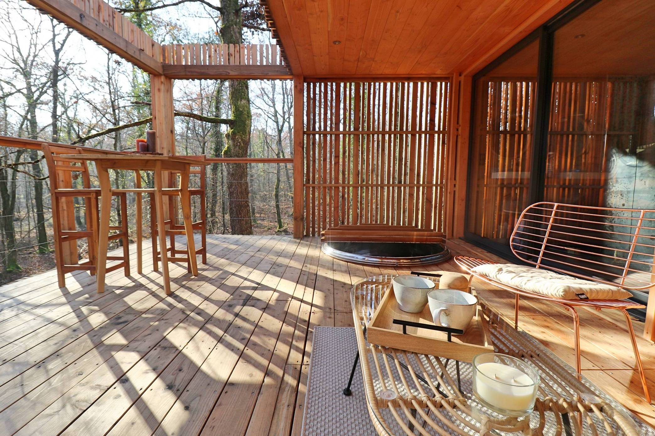 Lodge Moody Wood, une suite sur pilotis avec spa privatif à Esvres-Sur-Indre — chambre