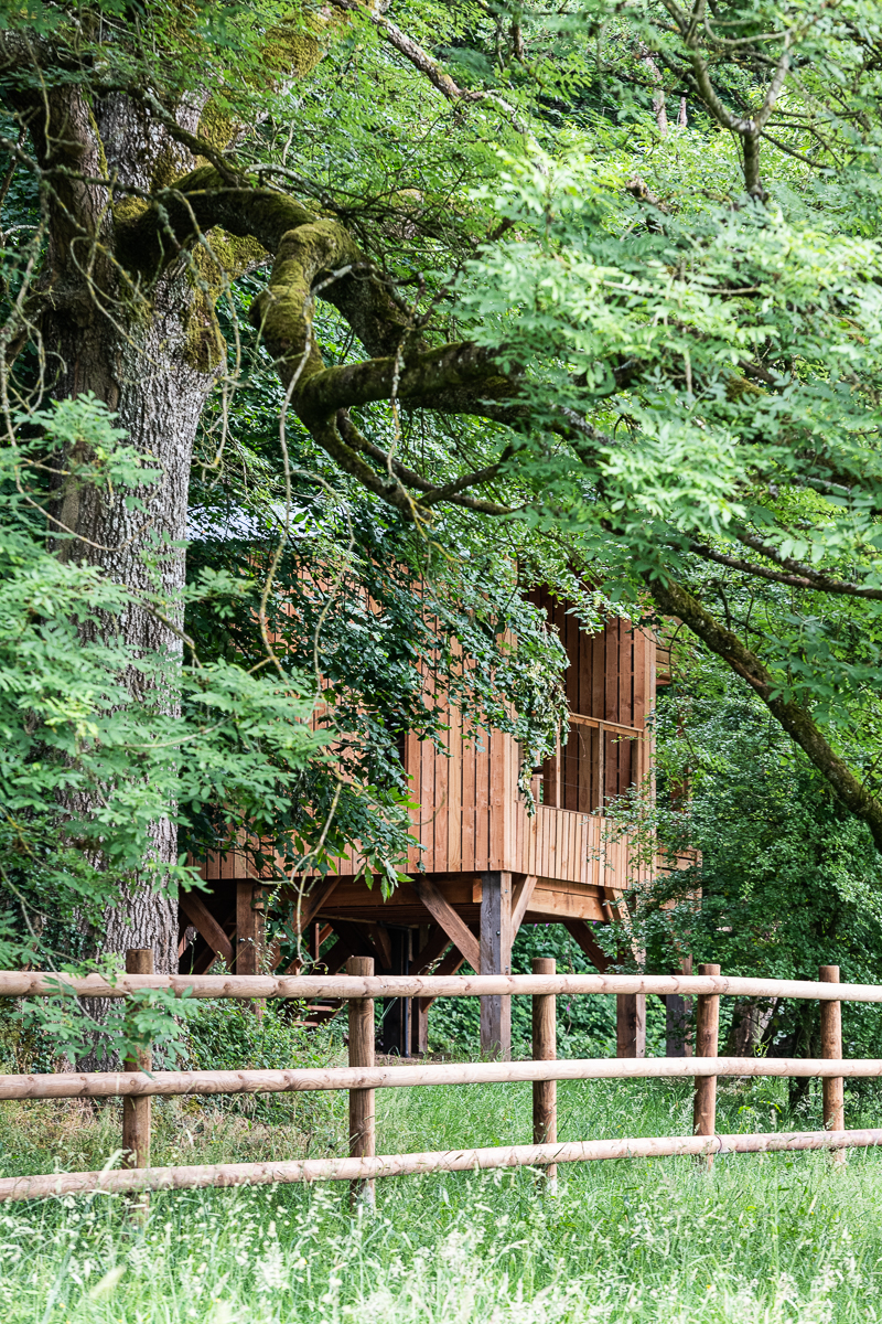 Une cabane sur pilotis au cœur de la Basse-Normandie à Courcerault — salle de bain
