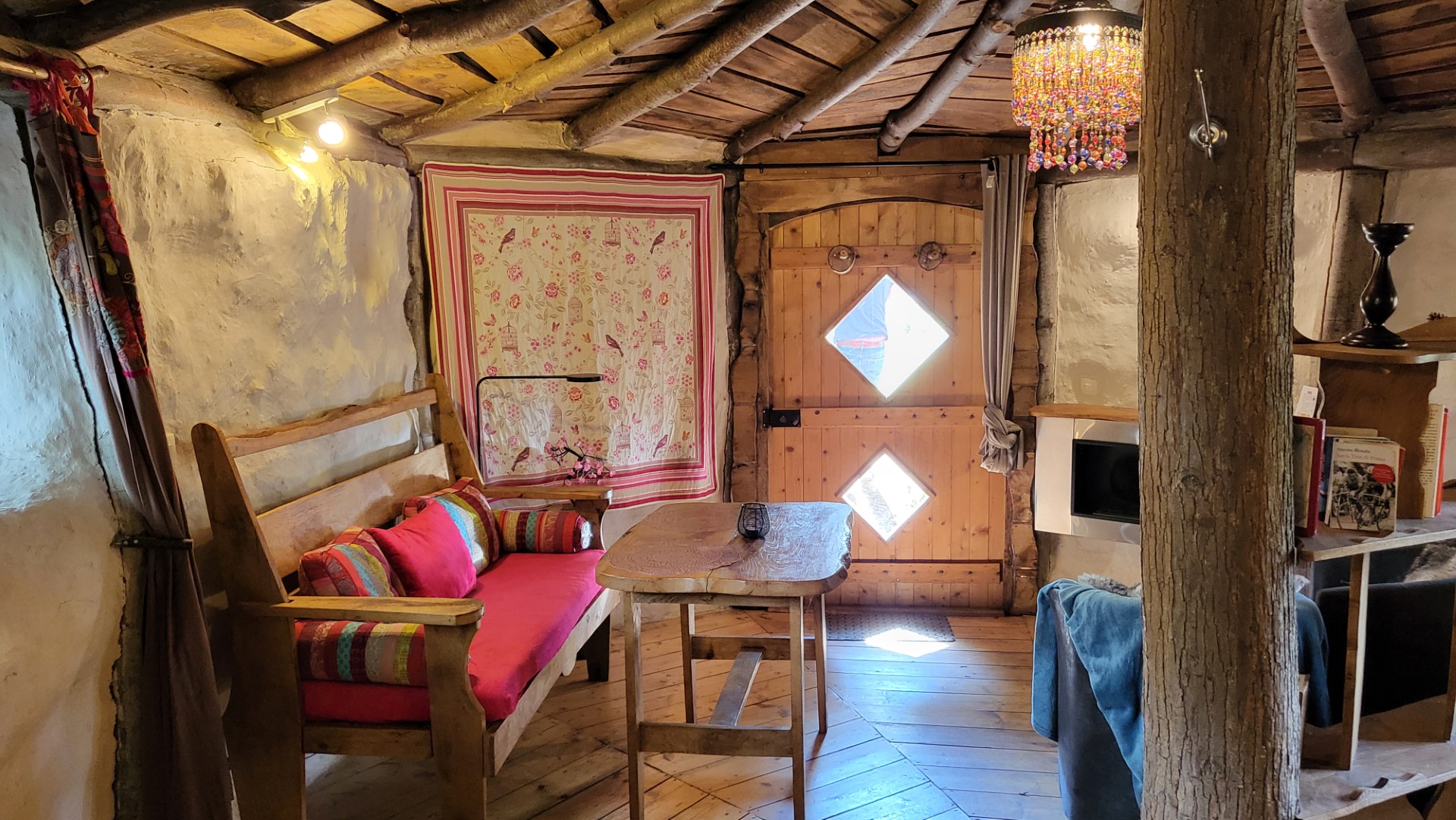 Cachette des fées & Spa : une maison troglodyte en Picardie à Fere En Tardenois — salle de bain