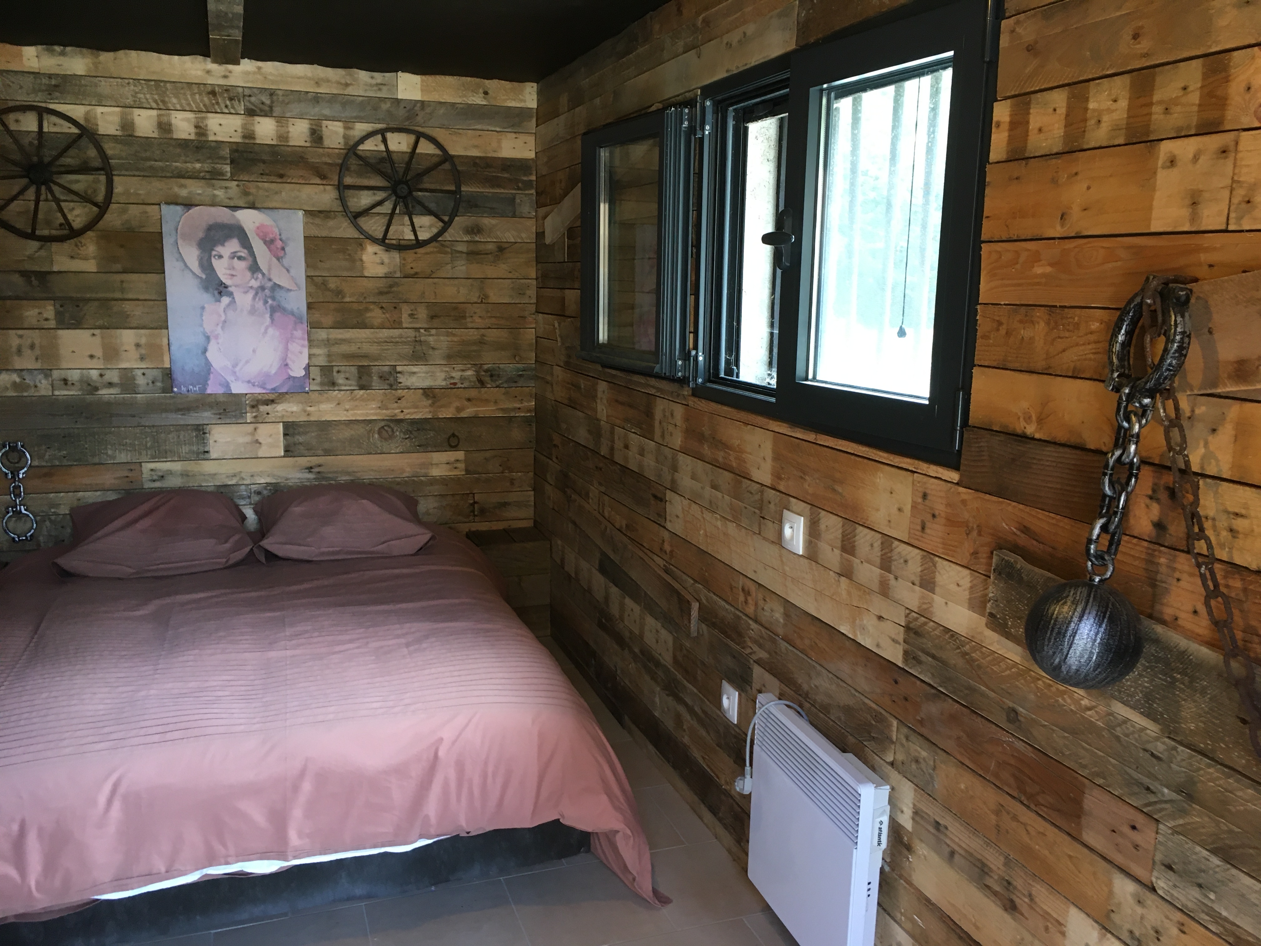 La Prison de Western City : une expérience immersive en Champagne-Ardenne à Barberey St Sulpice — espace de vie