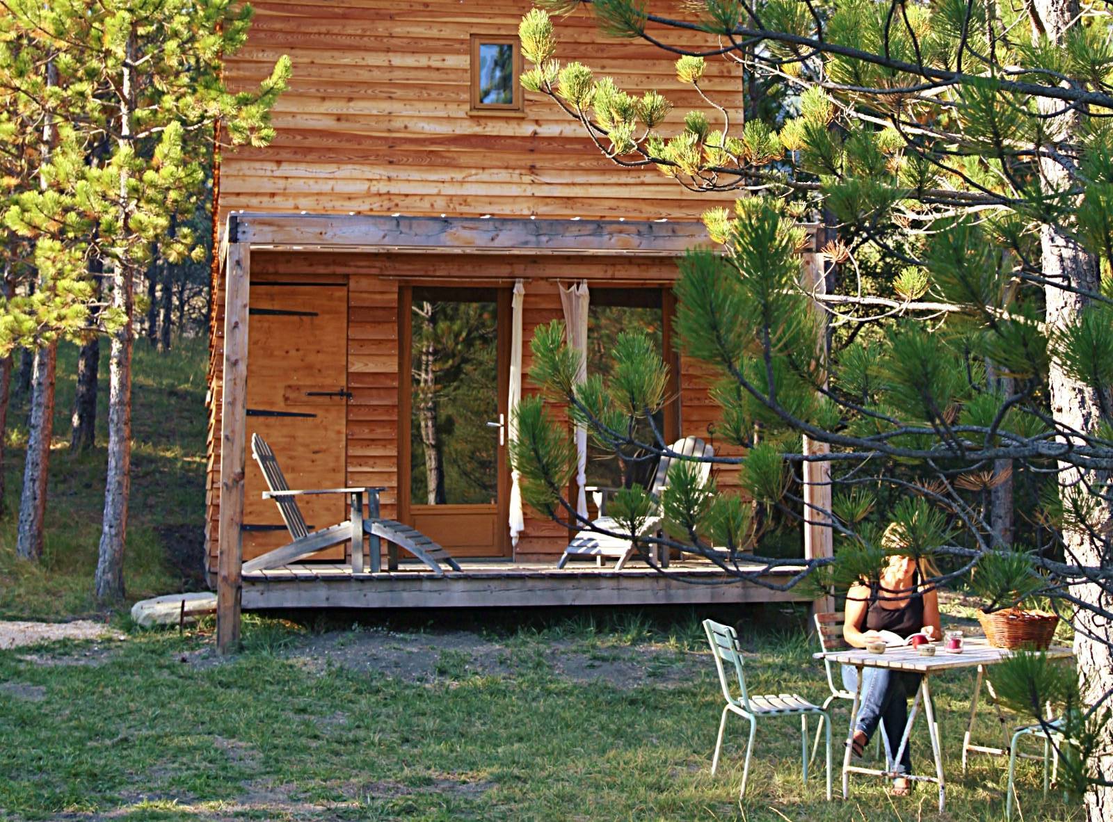 Pégase : une cabane en harmonie avec la nature à Ribeyret — salle de bain