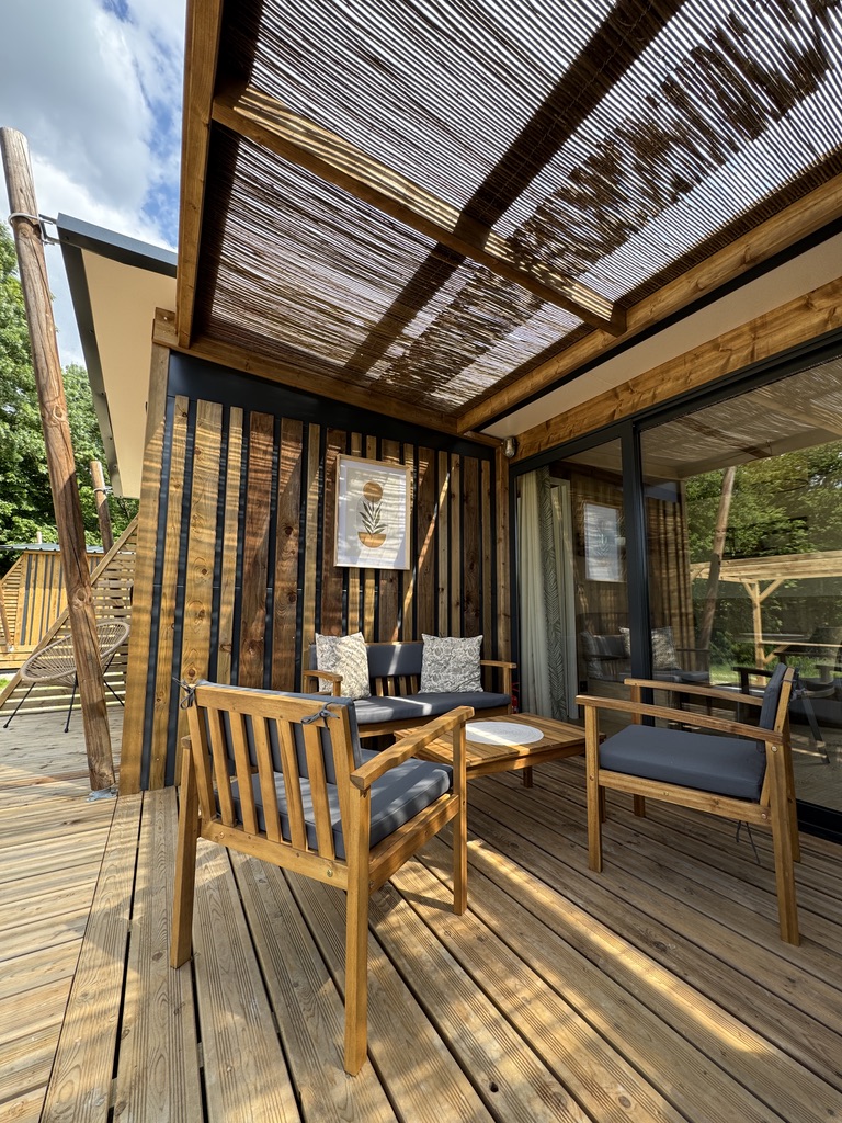 Cottage Lodge SPA — Chalet avec spa privatif à Indre-et-Loire à Sorigny — détail architectural