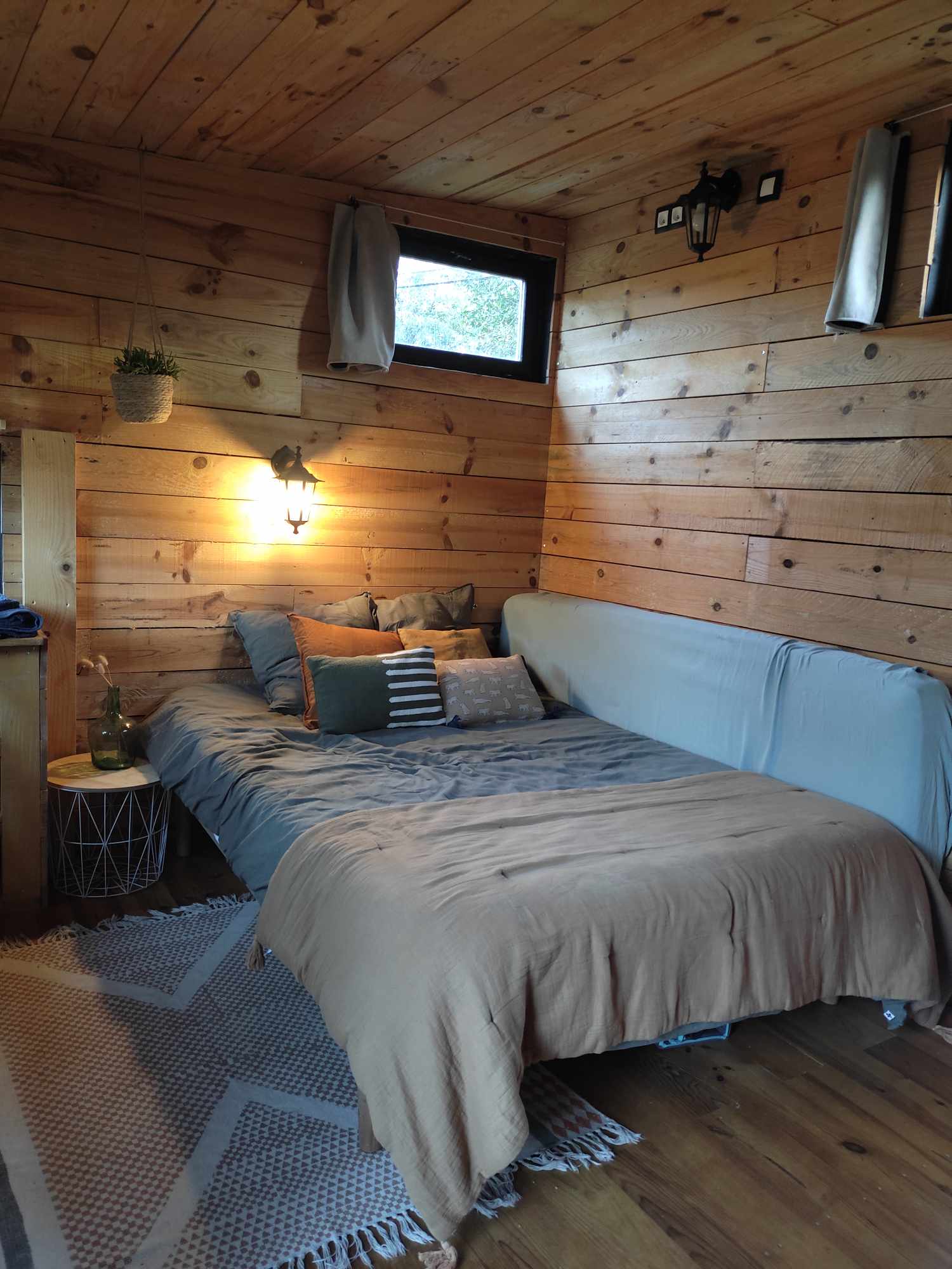 Tiny des Monts d'Arrée — Tiny House avec jardin privatif à Finistère à La Feuillée — espace de vie