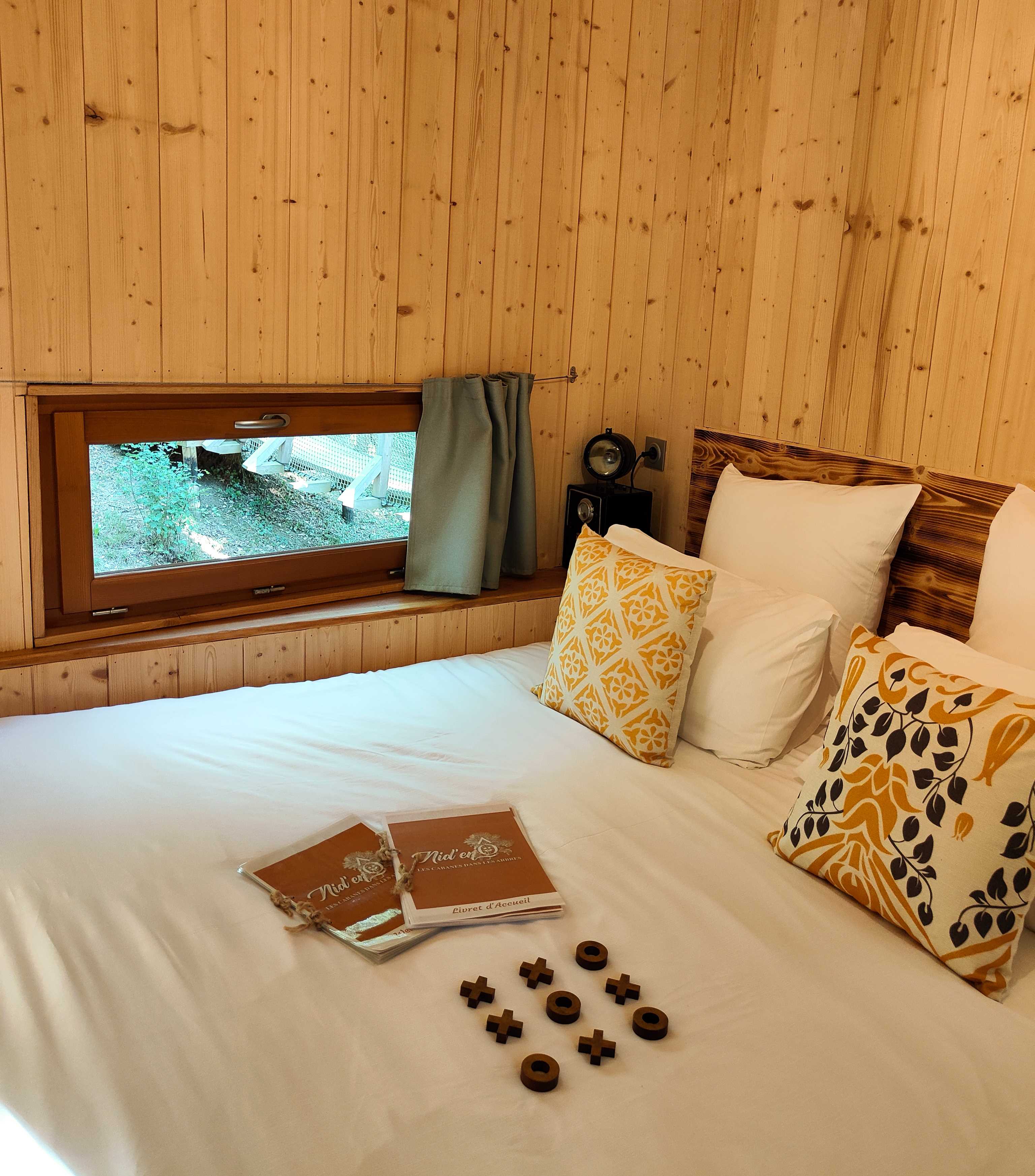 Cabane avec spa "Carrelet" — Nuit perchée à Lot à Lamothe-Fénelon — détail architectural