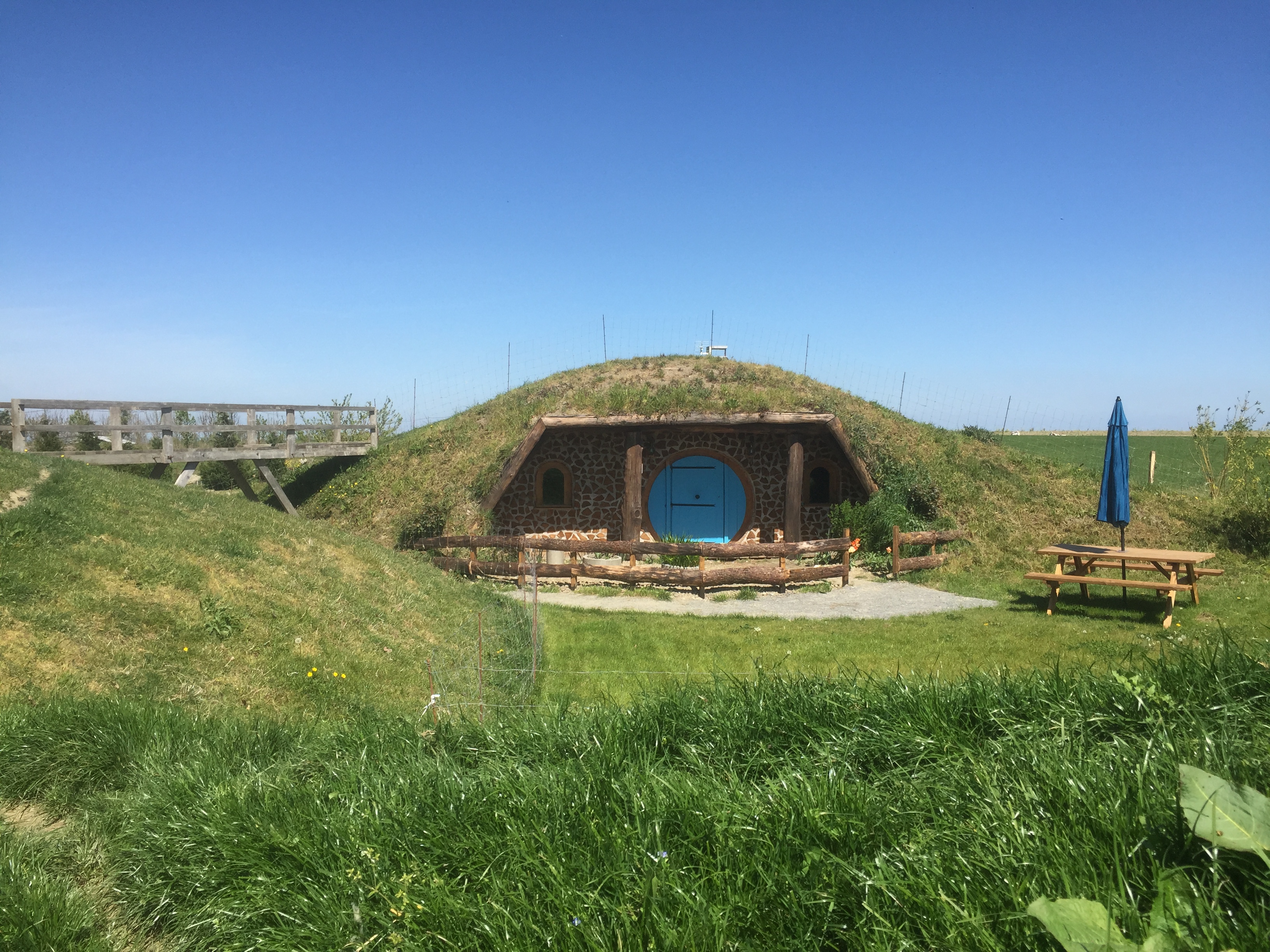 Échappez-vous dans une maison de hobbit en Basse-Normandie