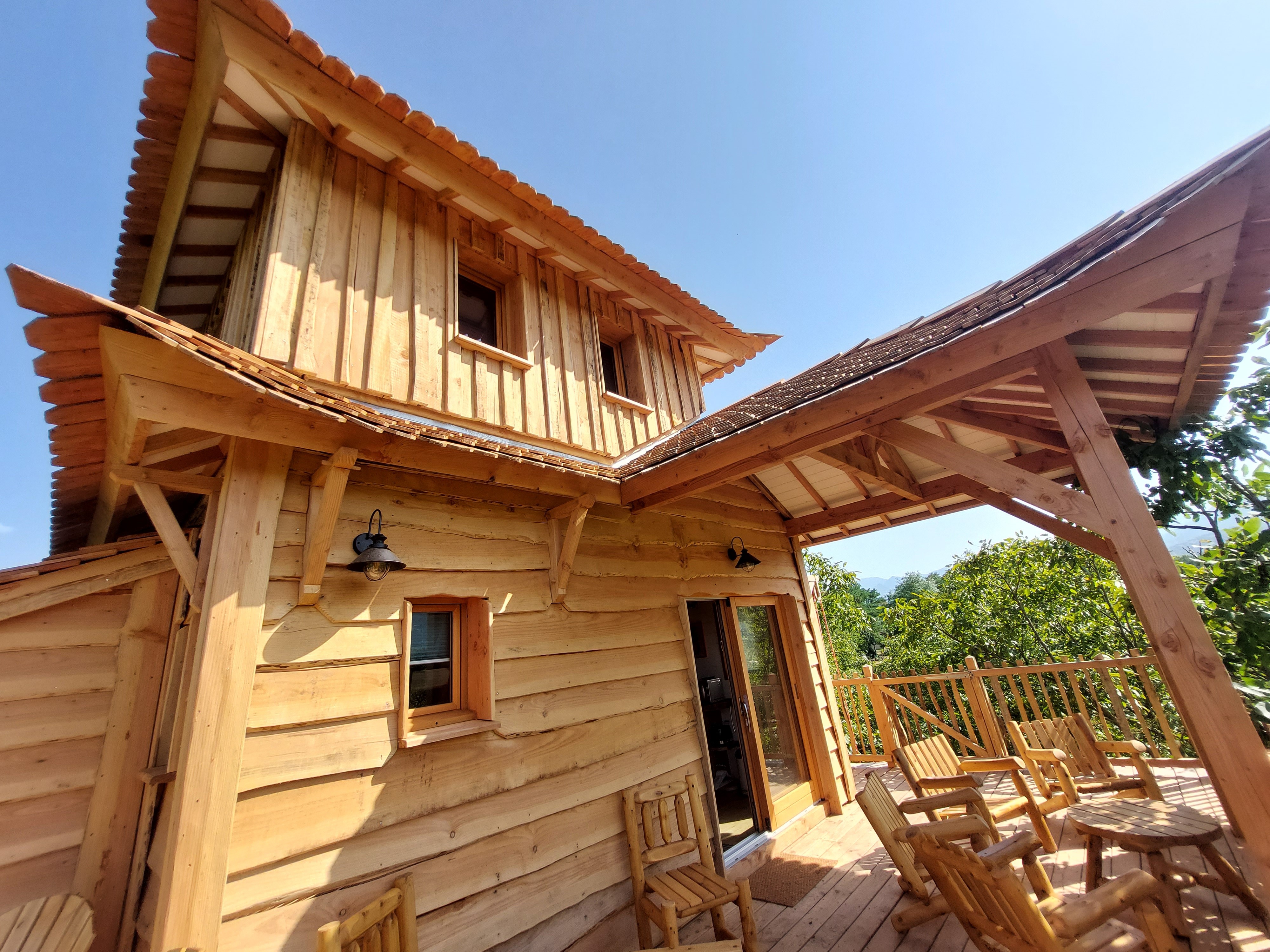 Cabane Asiatique — Séjour exotique avec spa à Vercors, Drôme