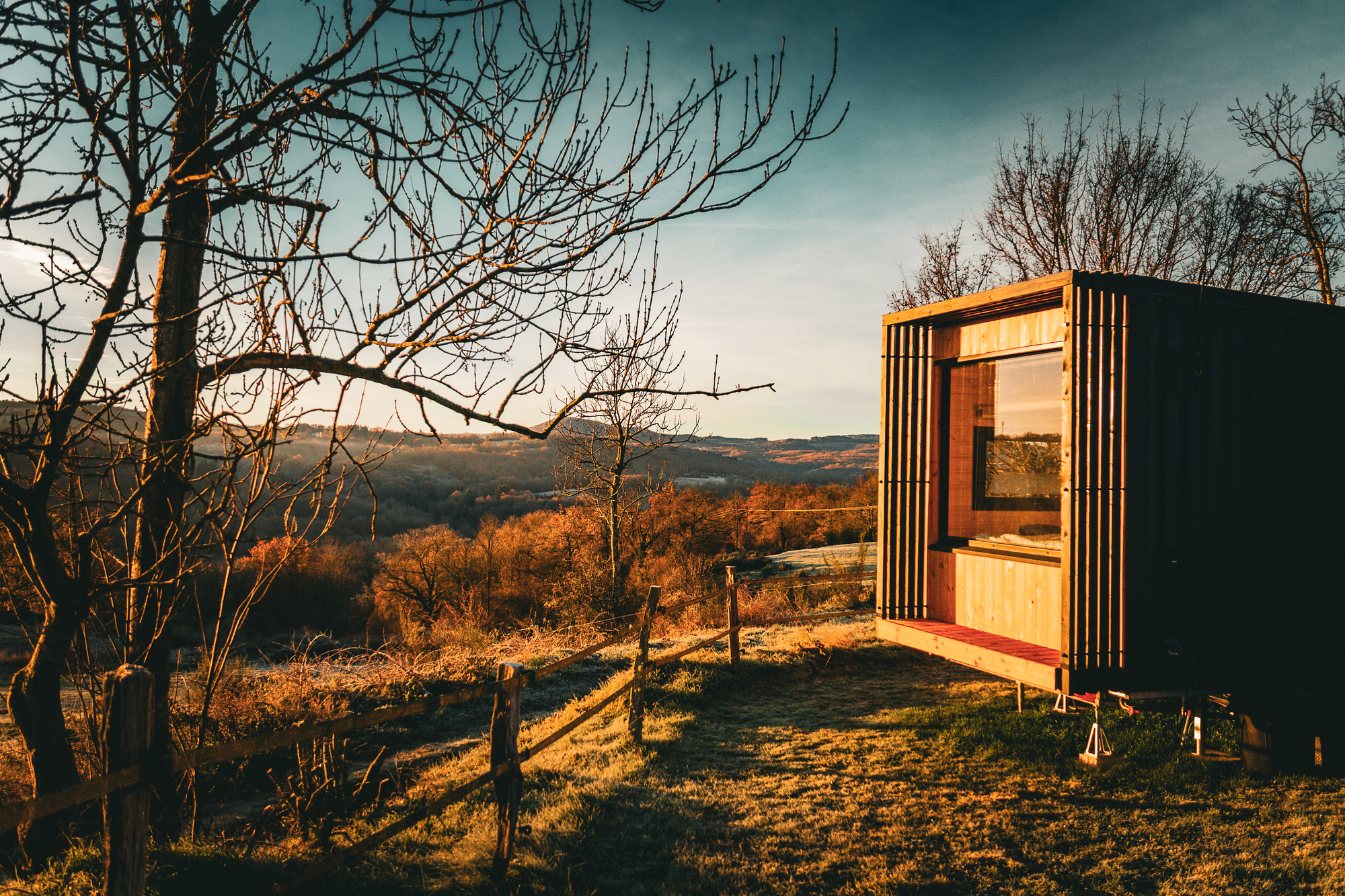 Homnest - Confins des Domes — Tiny House avec vue panoramique à Volvic (Puy-de-Dôme)