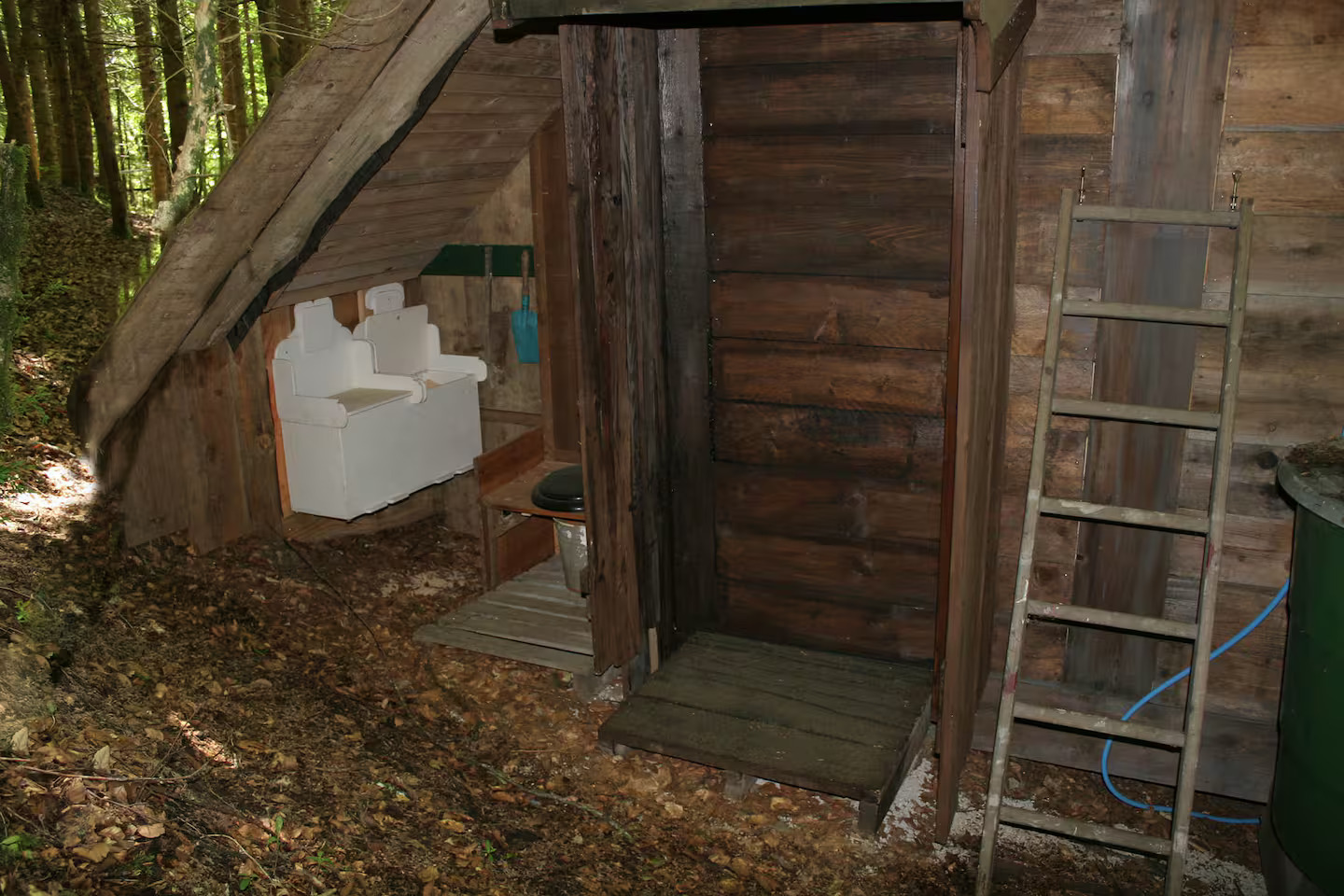 La Cabane de Trappeur — Séjour rustique et chaleureux en Drôme à Valence — vue depuis la terrasse
