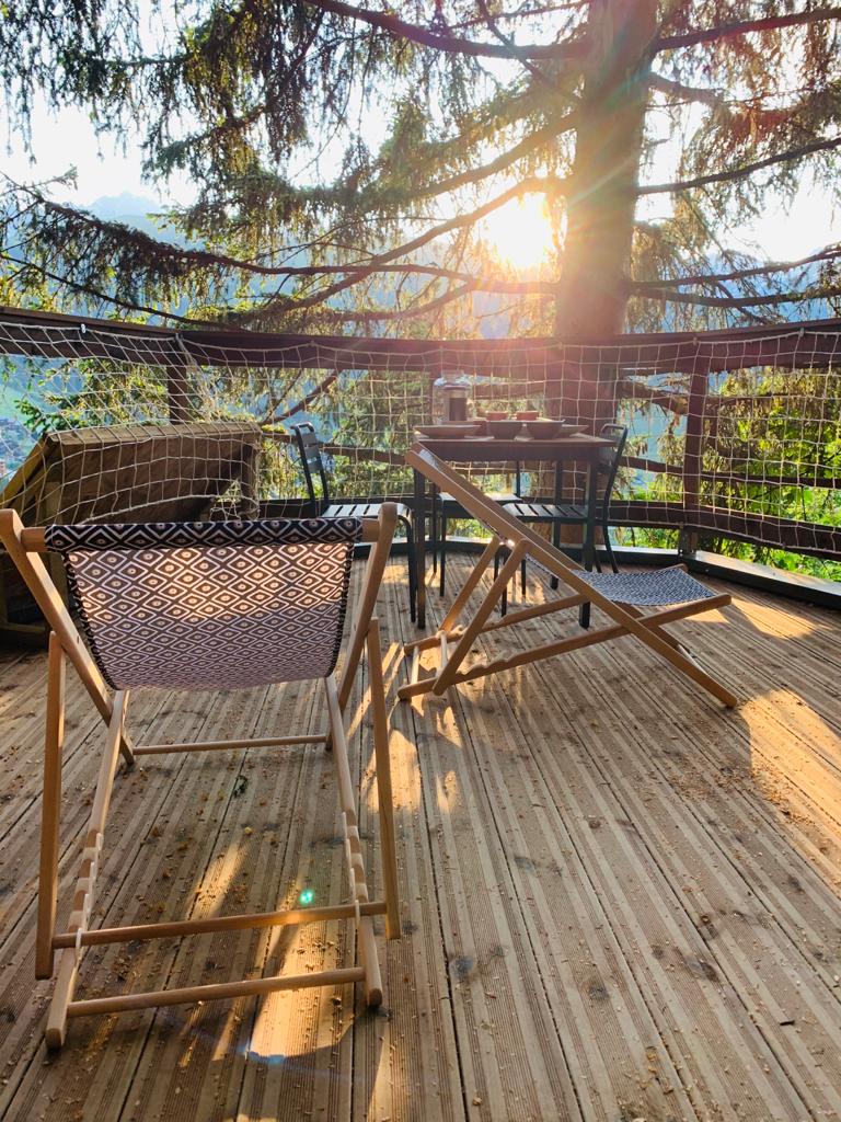 La Cabane dans les arbres de Valmo'Insolite — Nuit perchée à 4m en Savoie à Les Avanchers-Valmorel — chambre