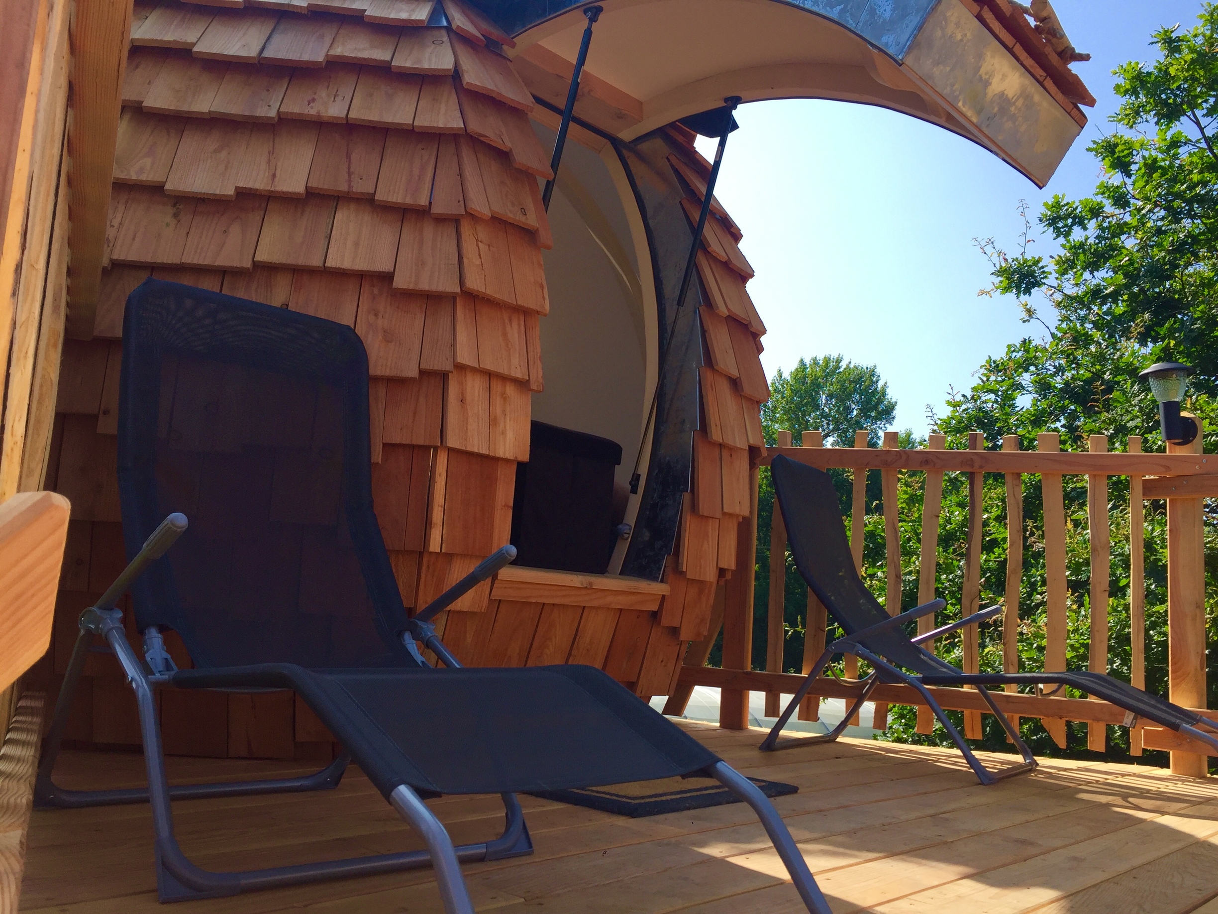 Cabane perchée Le Lovelit — Nuit romantique à 4m en Côtes-d'Armor à Pléneuf-Val-André — vue depuis la terrasse