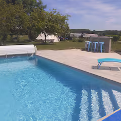 Tente Cosy — Nuit sous les étoiles avec piscine à Côte-d'Or à Nantes — vue intérieure
