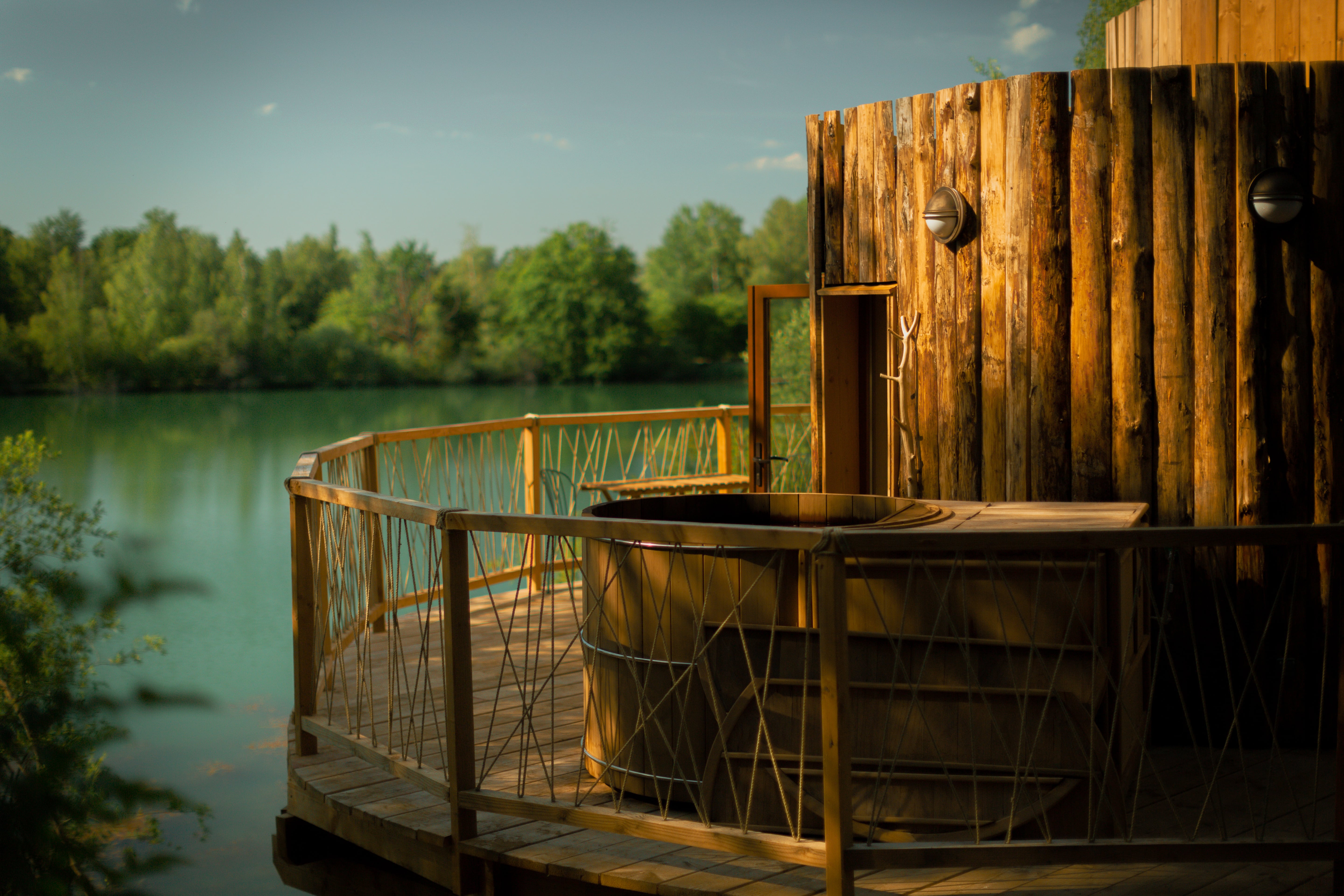Cabane Spa Douce Nuit — Cabane sur pilotis avec bain nordique en Oise à Saint-Léger-Aux-Bois — espace de vie