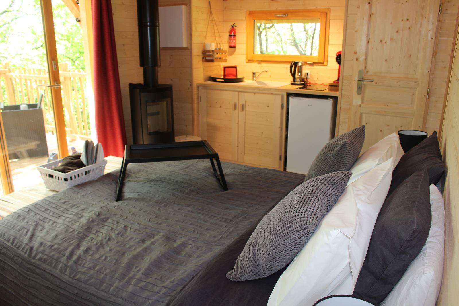 Cabane Spa Buzet — Cabane sur pilotis avec spa à Lot-et-Garonne à Port-Sainte-Marie — environnement naturel