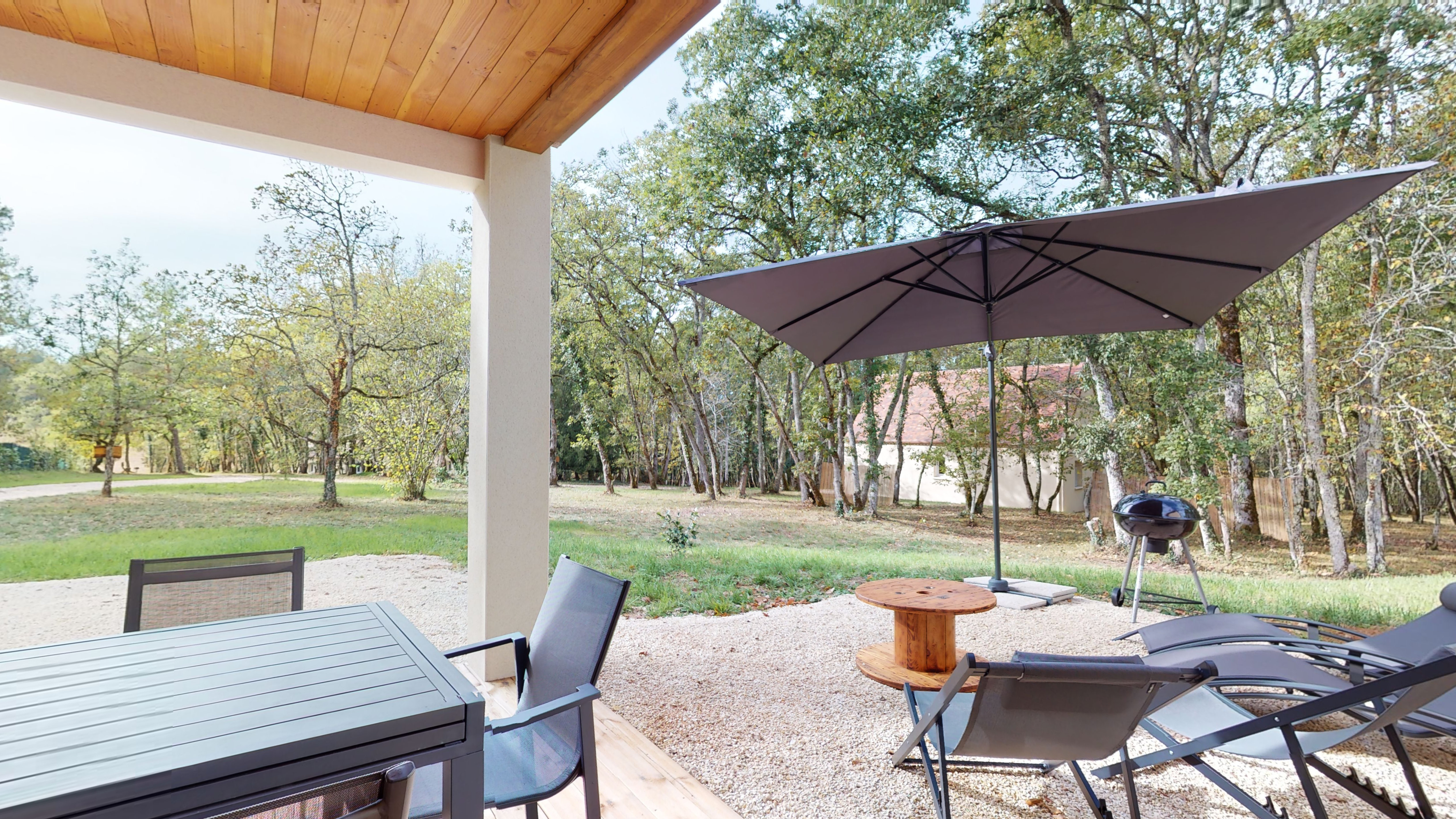 Gîte Loft & Spa privatif — Maison insolite avec spa à Dordogne à Siorac-en-Périgord — détail architectural