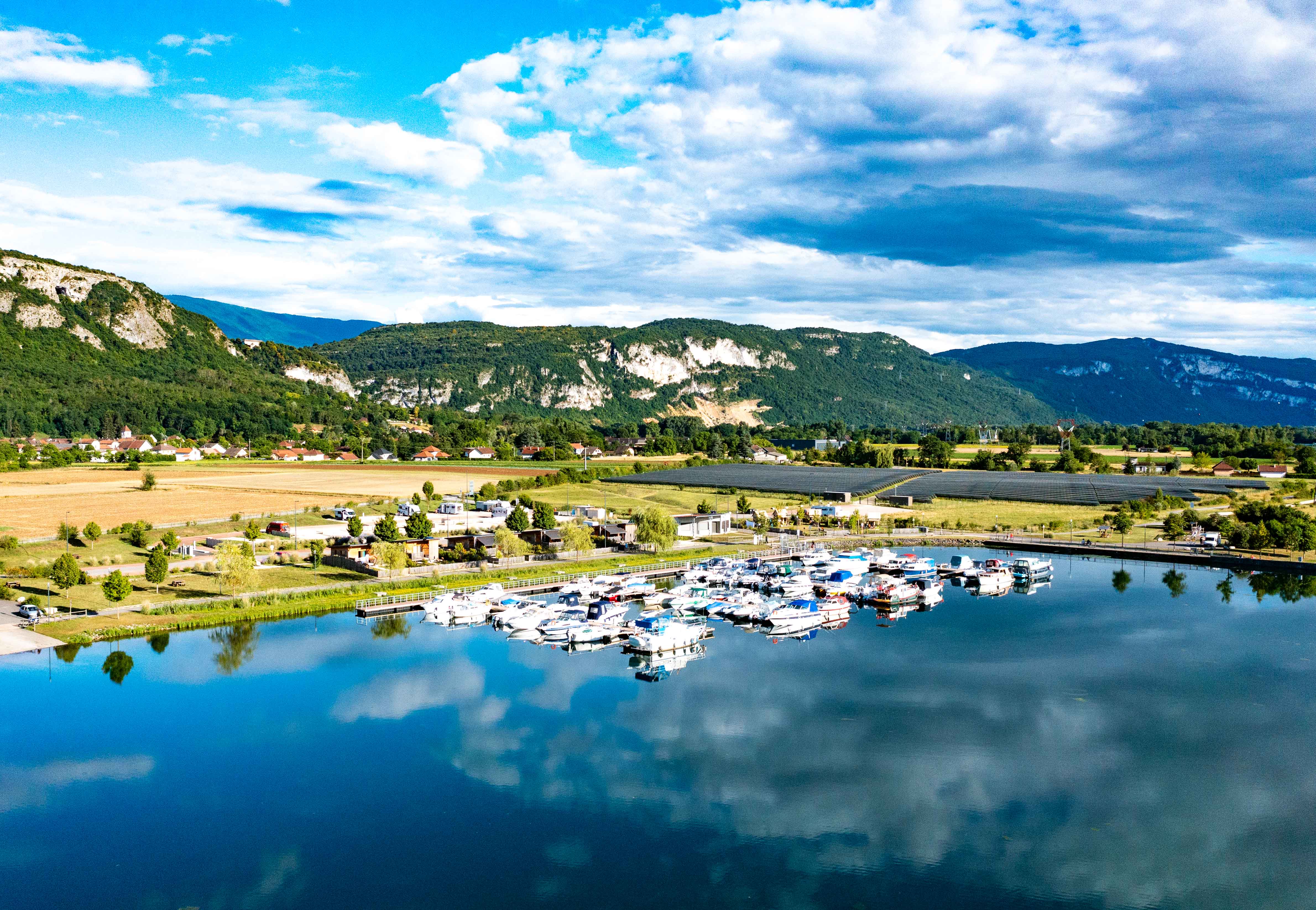 Tente-Lodge Via Rhôna : une immersion au cœur de la nature à Virignin — espace de vie