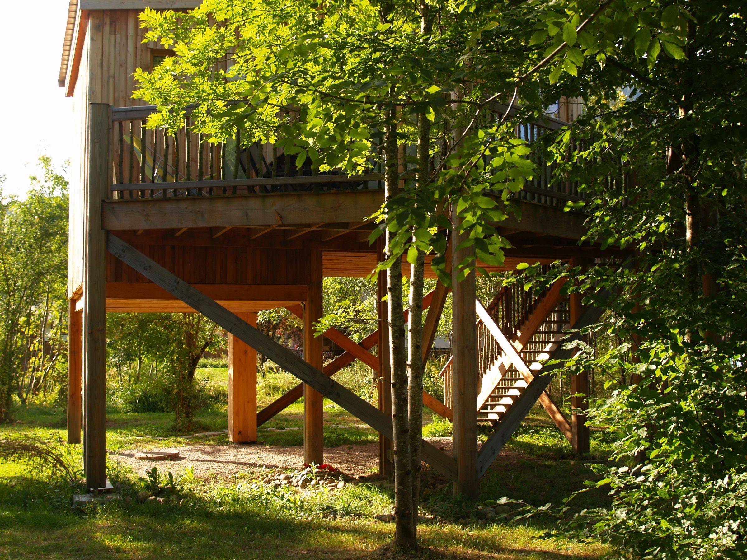 Cabane perchée premium : une expérience unique en Auvergne à Chamalières-Sur-Loire — vue depuis la terrasse