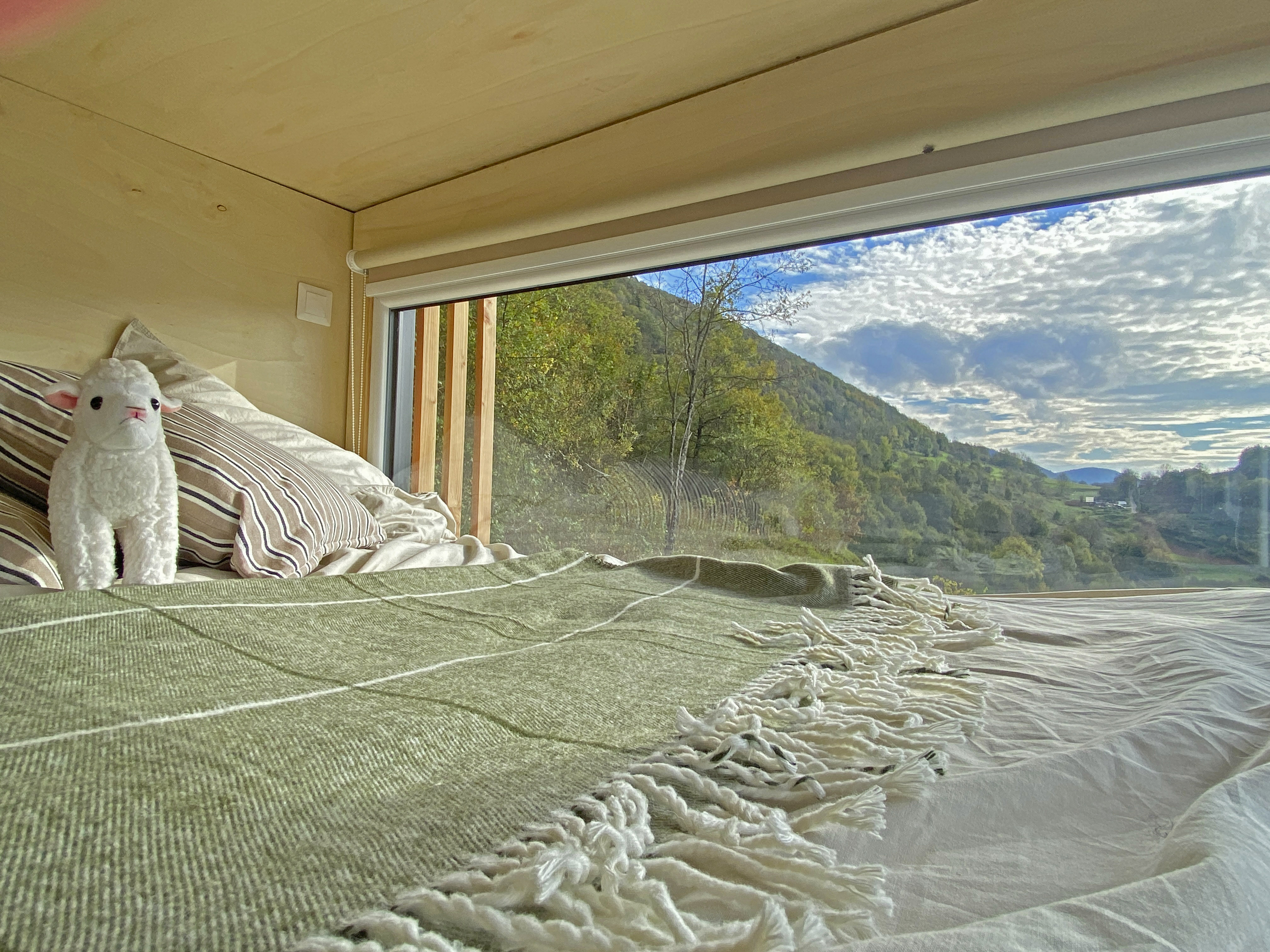 Belvédère du Haut Bugey — Tiny House panoramique à Boyeux (Ain) à Boyeux-Saint-Jérôme — détail architectural