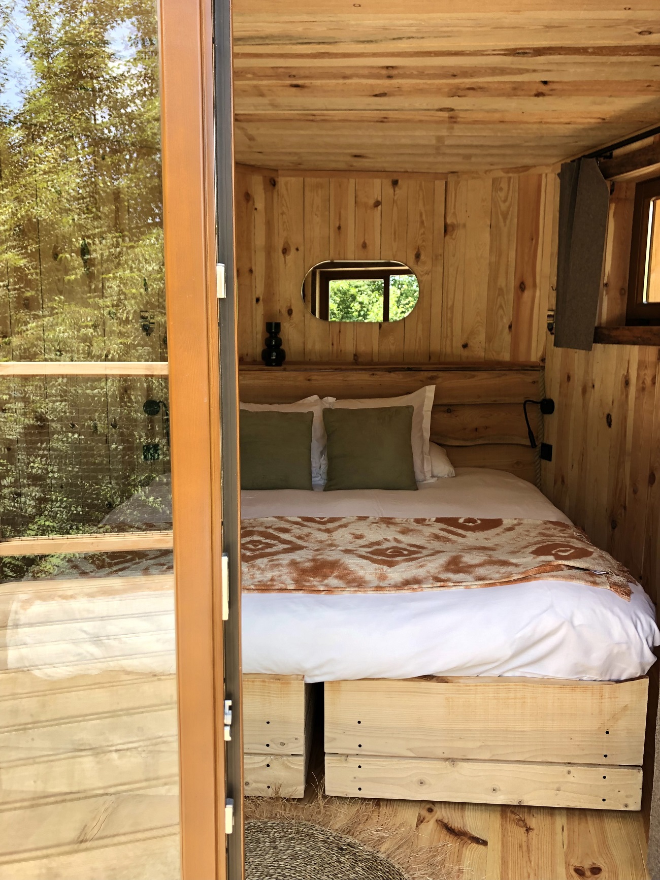Cabane Spa Clair de Lune : une expérience unique en Picardie à St-Léger-Aux-Bois — environnement naturel