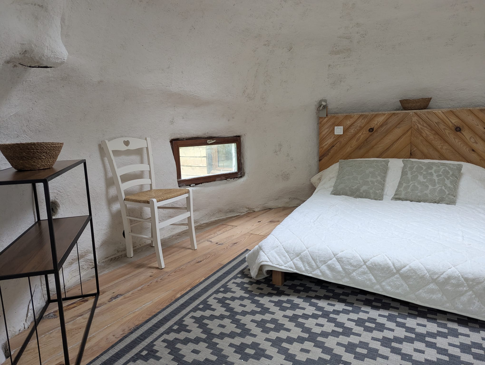 La Kerterre de la clairière — Hébergement atypique en pleine nature en Ariège à Foix — salle de bain