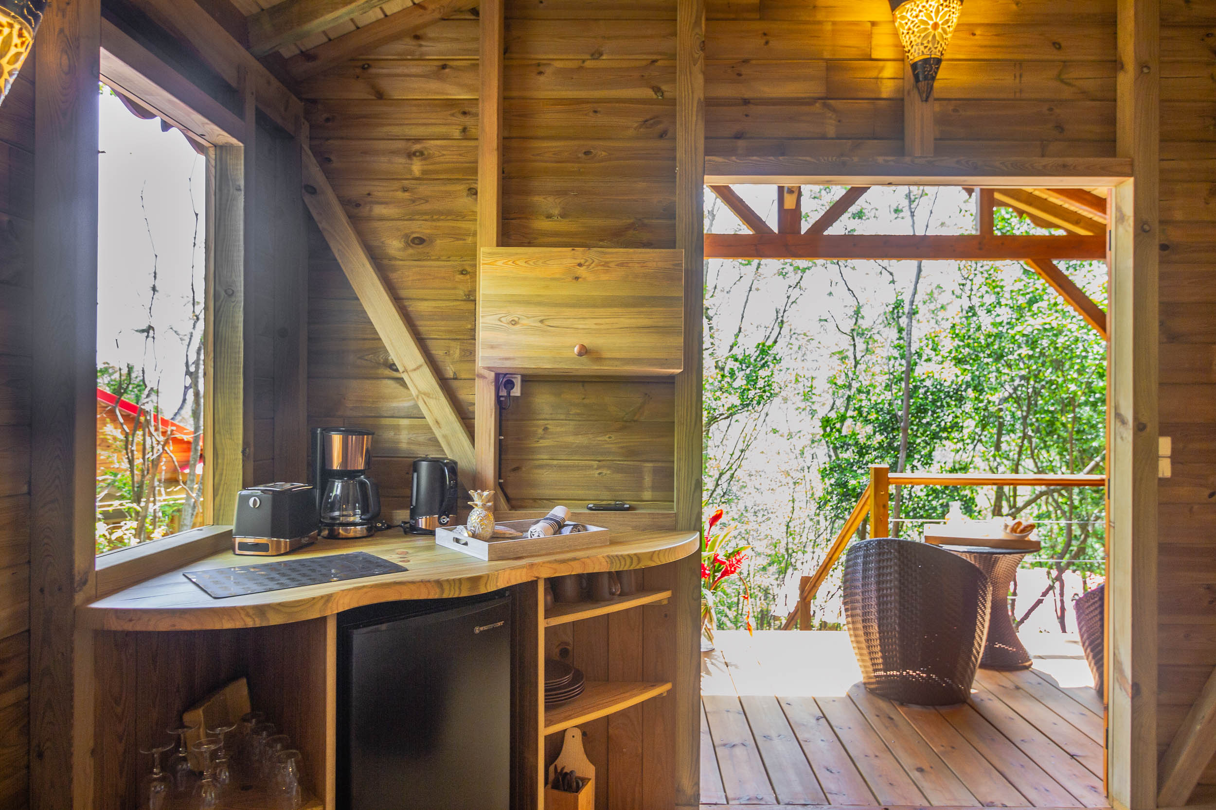 Le Nid des Colibris : une cabane dans les arbres en Guadeloupe à Deshaies — chambre